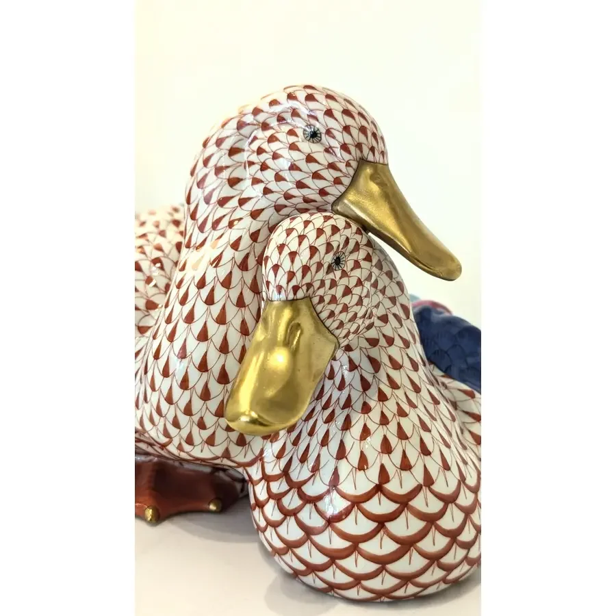 pair-of-herend-porcelain-ducks-with-signature-fishnet-pattern-0377.webp