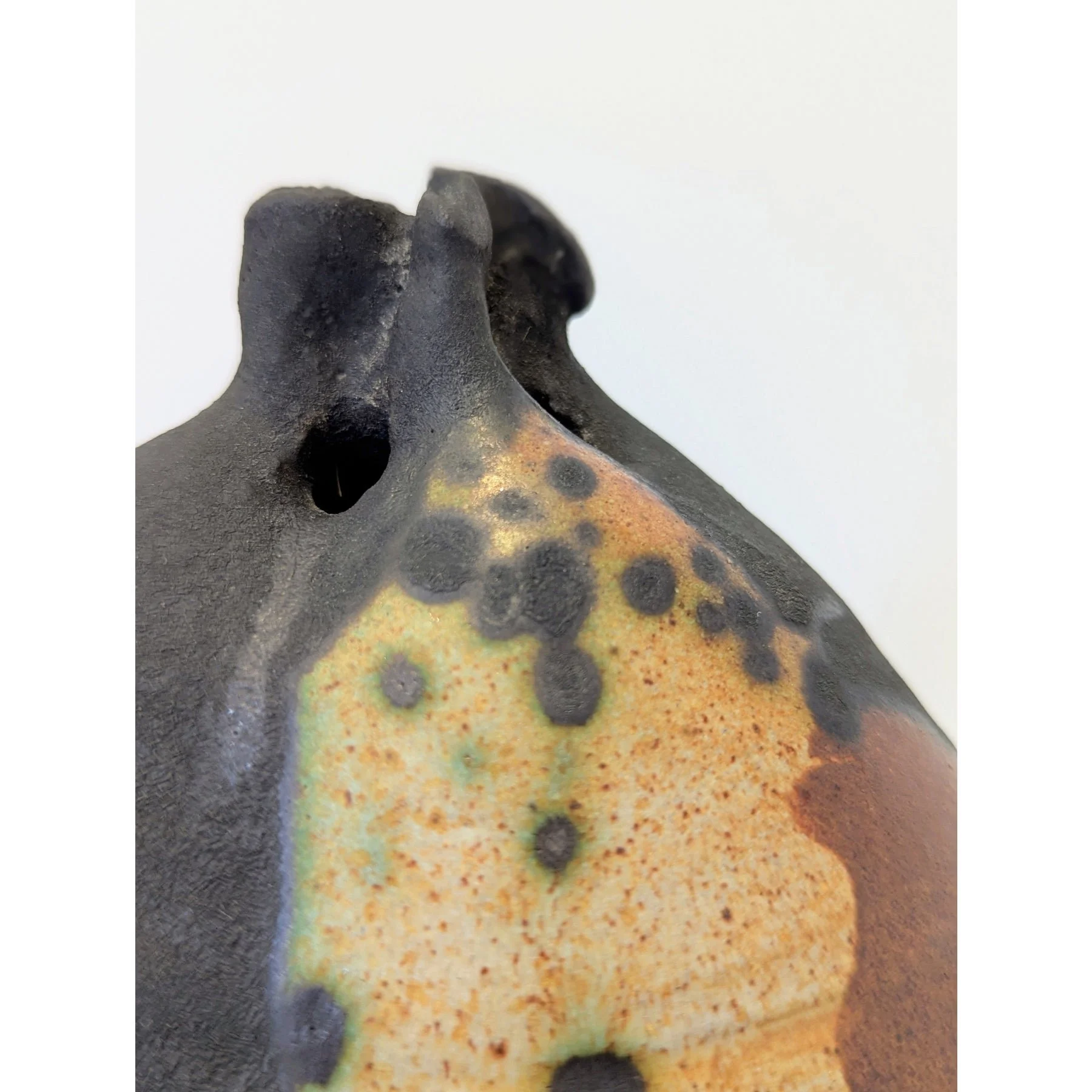 james-berloff-ceramic-vessel-segmented-glaze-ovoid-4243.jpeg