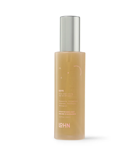 Upgrade your vanity with a sleek, minimalist amber glass bottle topped with a luxurious silver metallic cap.