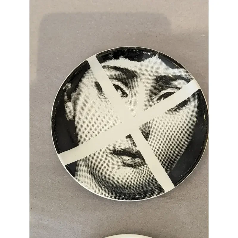 tema-e-variazioni-pietro-fornasetti-themes-and-variations-coasters-with-original-gold-box-2013.webp