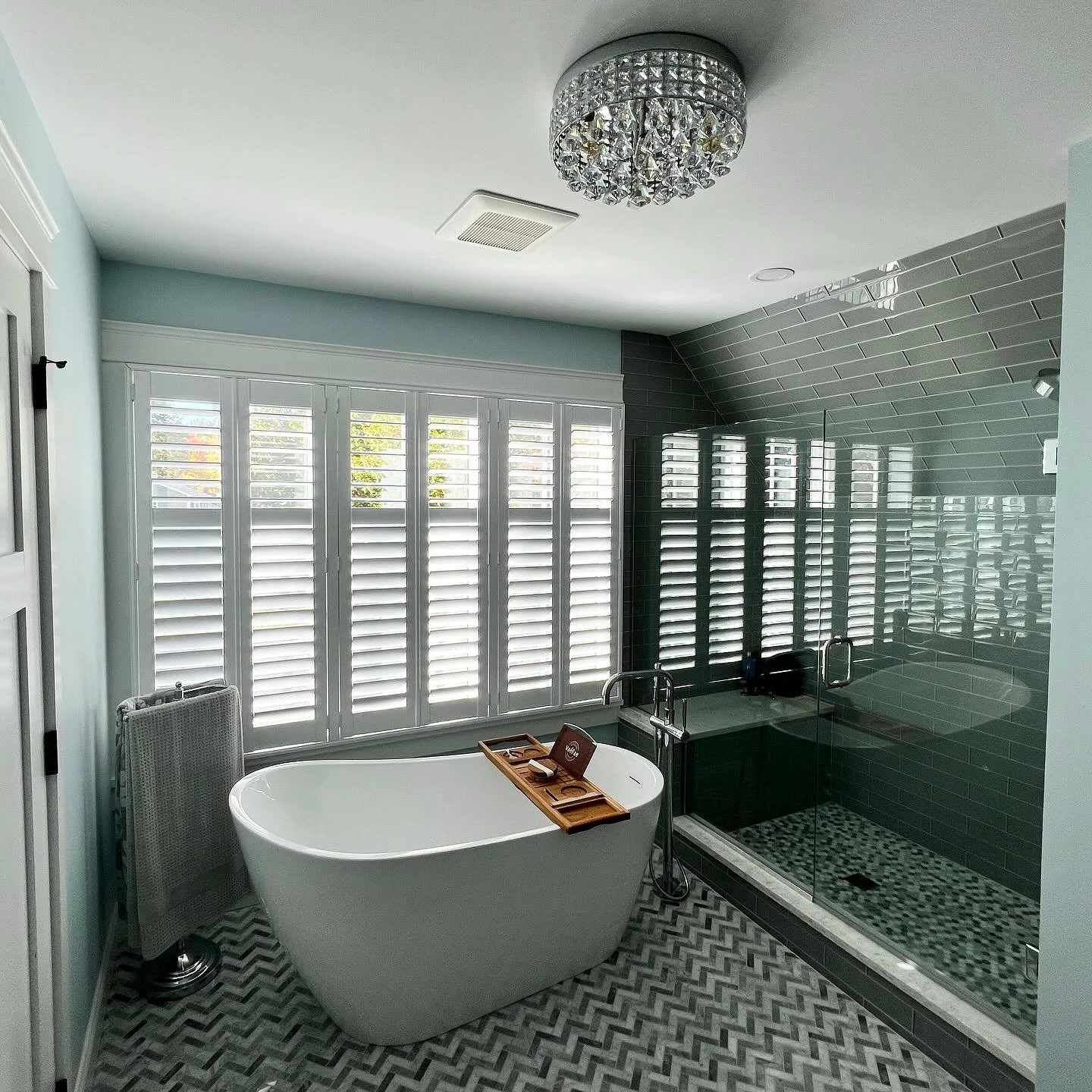 These shutters from Norman were the perfect solution to create privacy, while maintaining luxury. Come see us for your shutter needs! 
.
.
.
.
.
#bathroomdesign #modernbathroom  #bathroomremodel #customdesigns #interiordesign #homedecor #mainehome #m