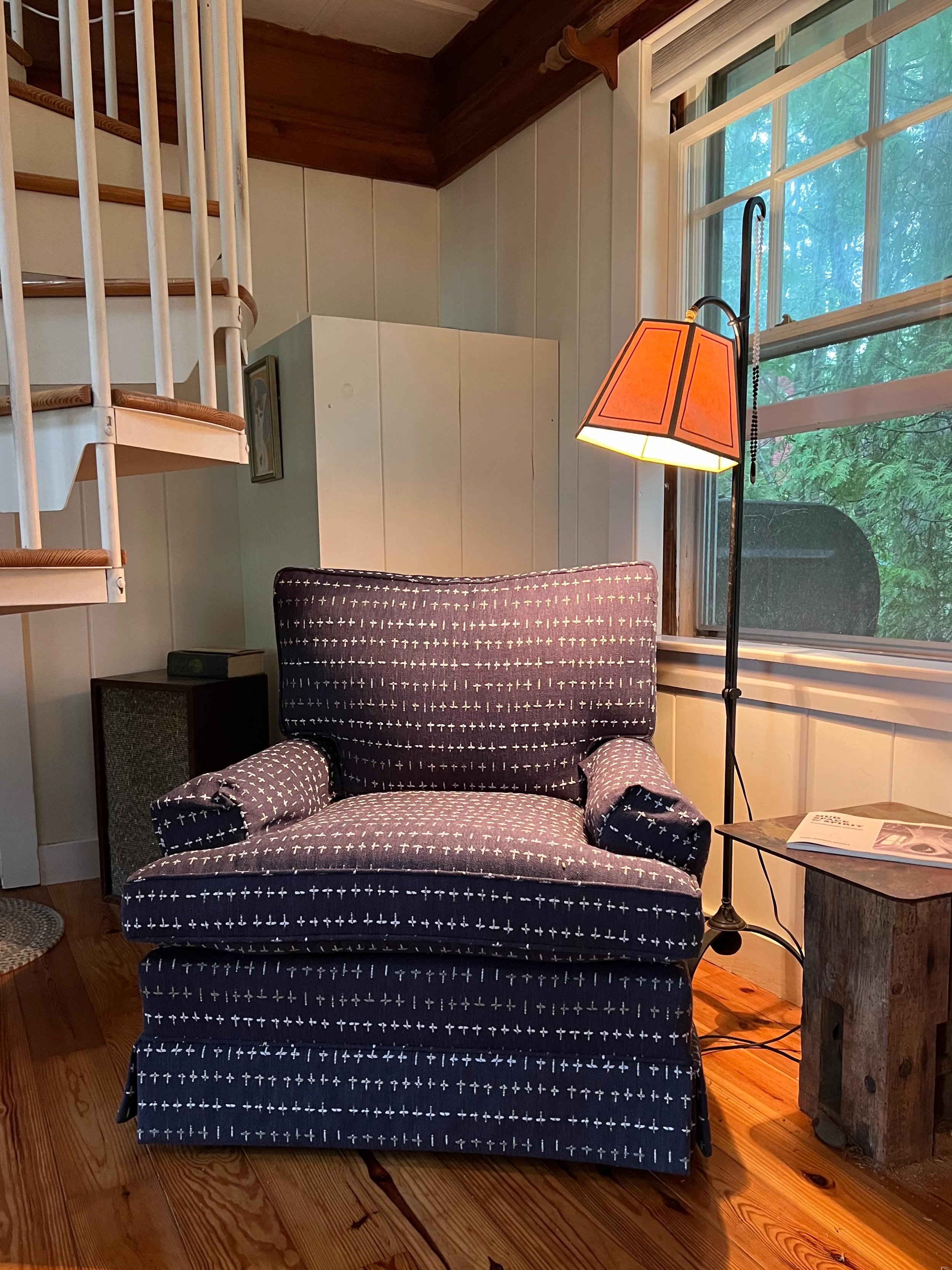 Swipe to see what this piece looked like before  a reupholstery refresh! Come check out our upholstery fabrics to bring that piece you love back to life.
.
.
.
Upholstery: @donald_mavrikis 

#upholstery #fabrics #kennebunk #kennebunkport #maine