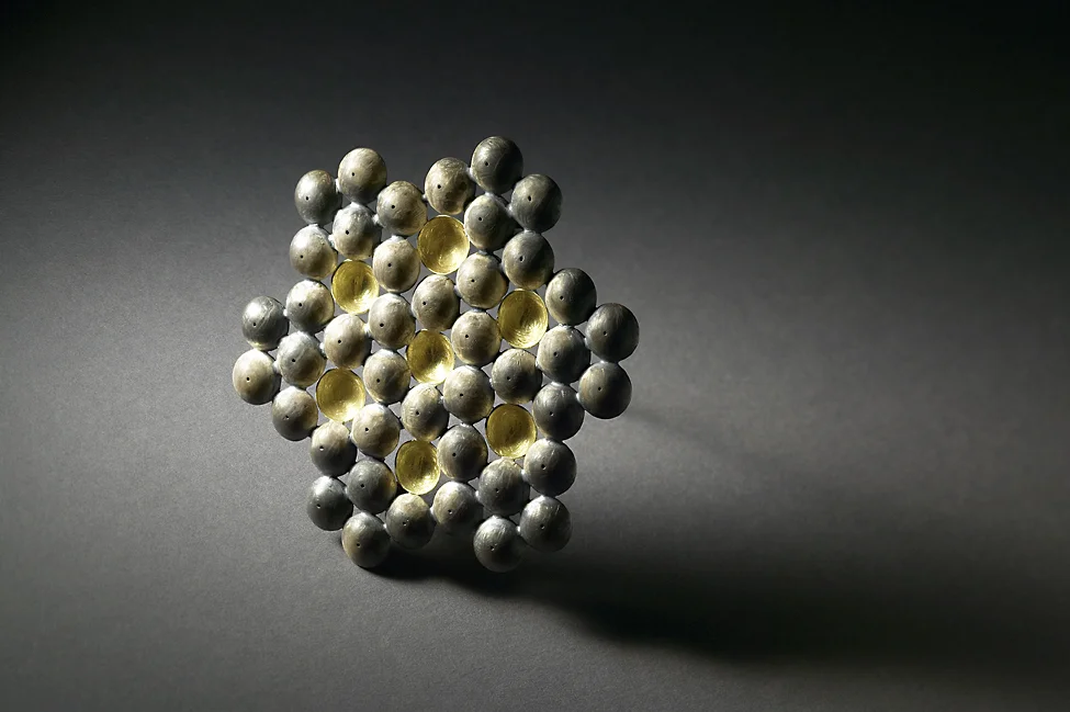 30_Ox.Sterling,22kHoneycomb Brooch.jpg