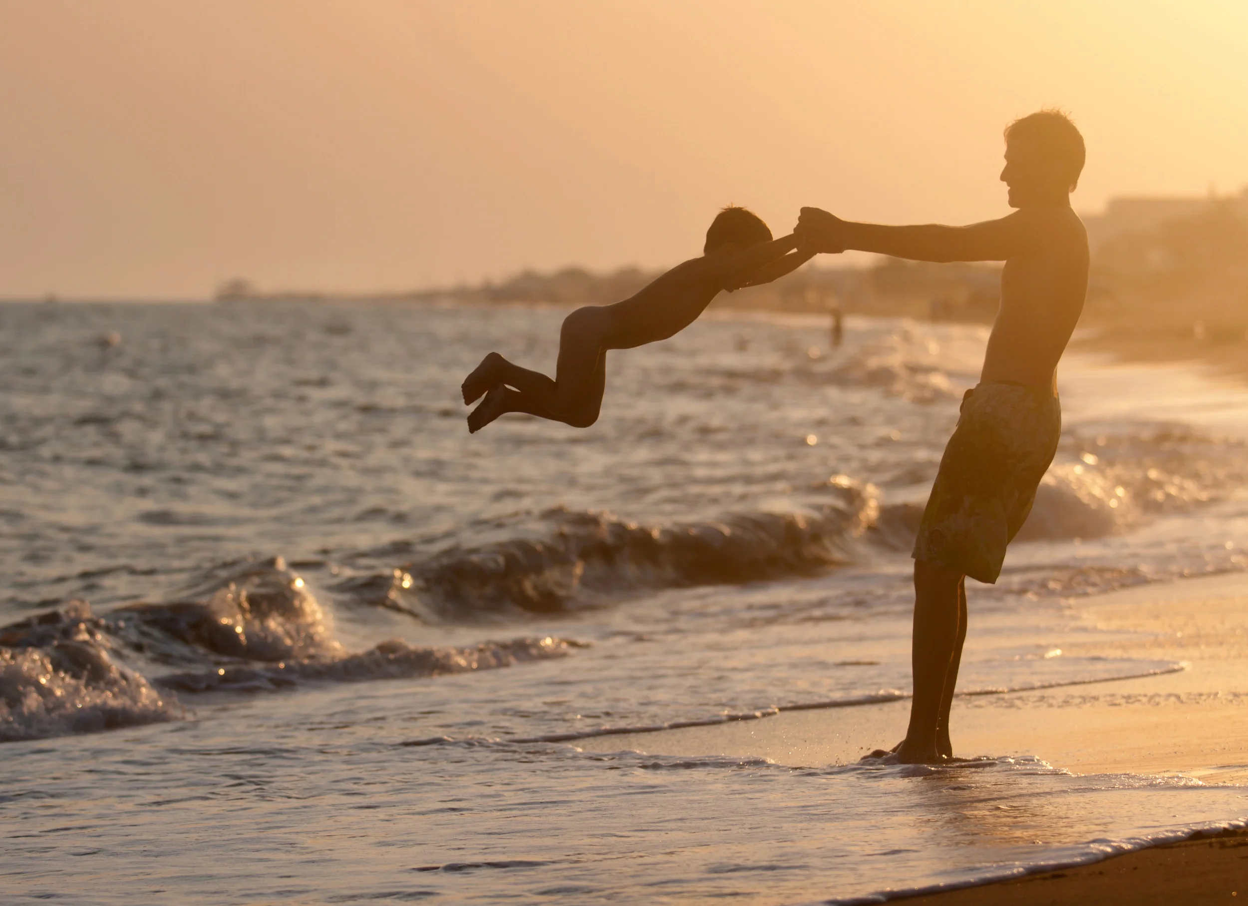  ENJOY AN ACTIVE LIFE WITH FAMILY AND FRIENDS. 