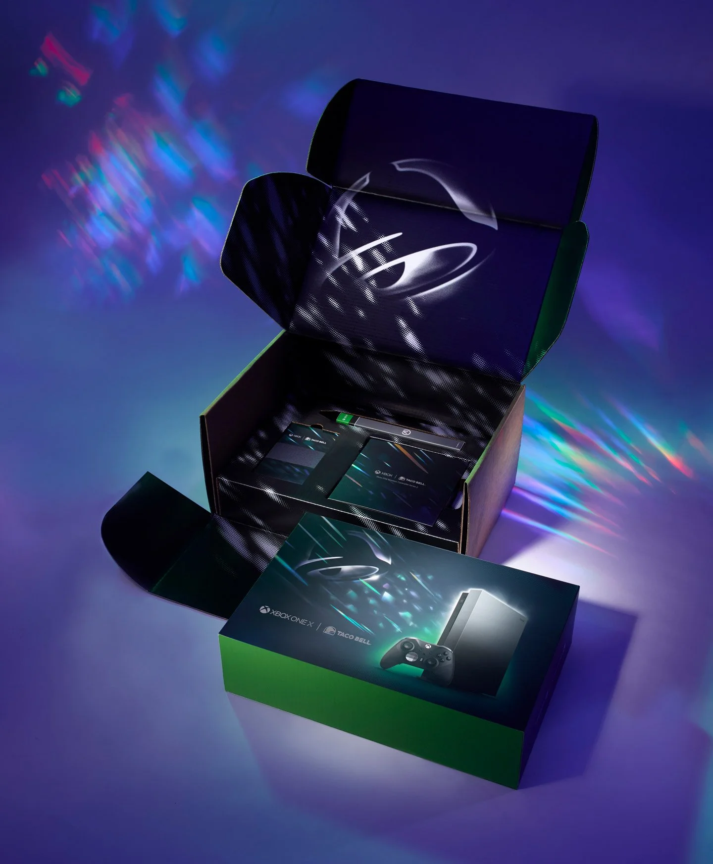 02_2020_LIC_Xbox_OpenExteriorBox.jpg