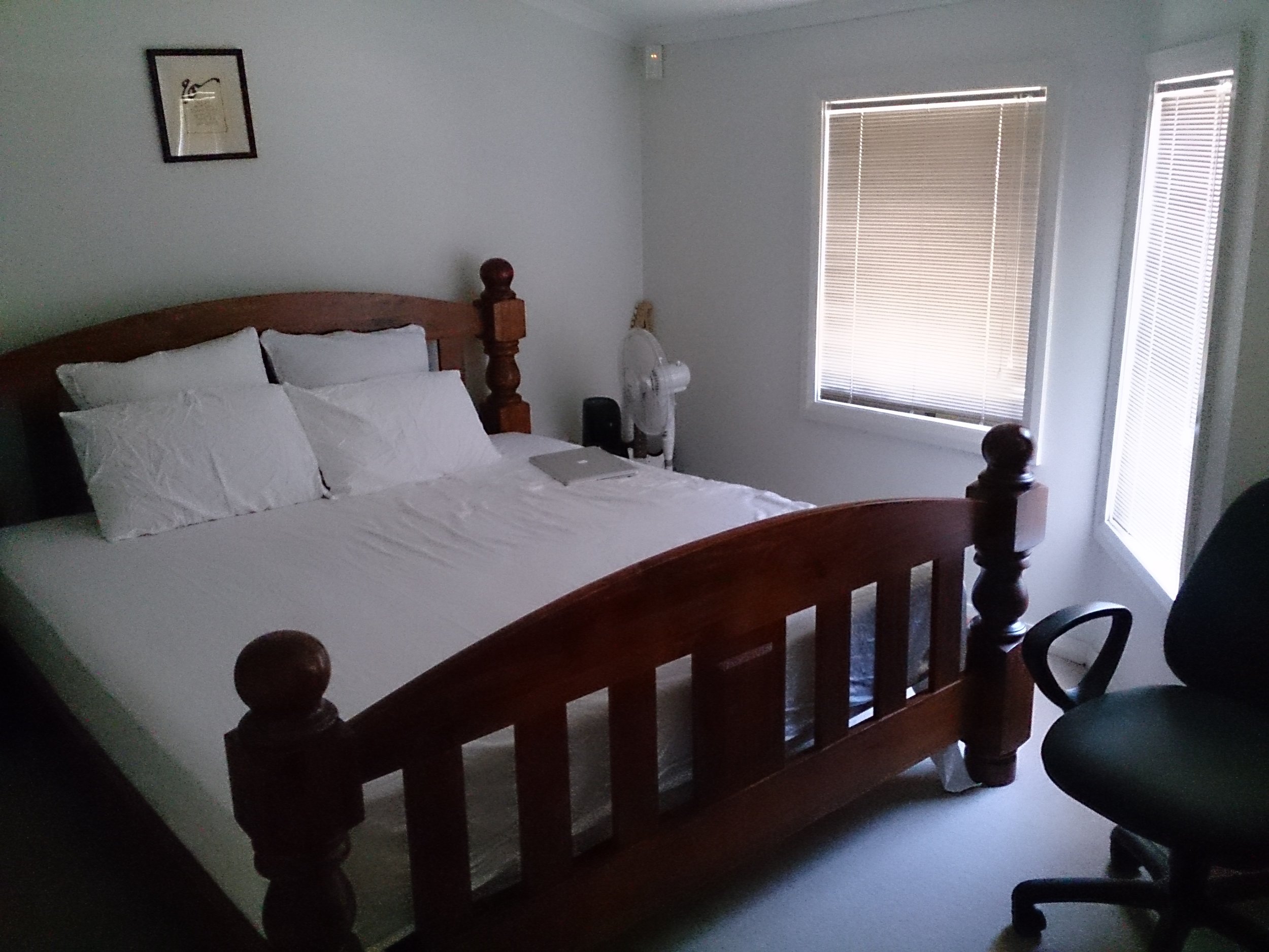 How do you say "bedroom" in Indonesian?