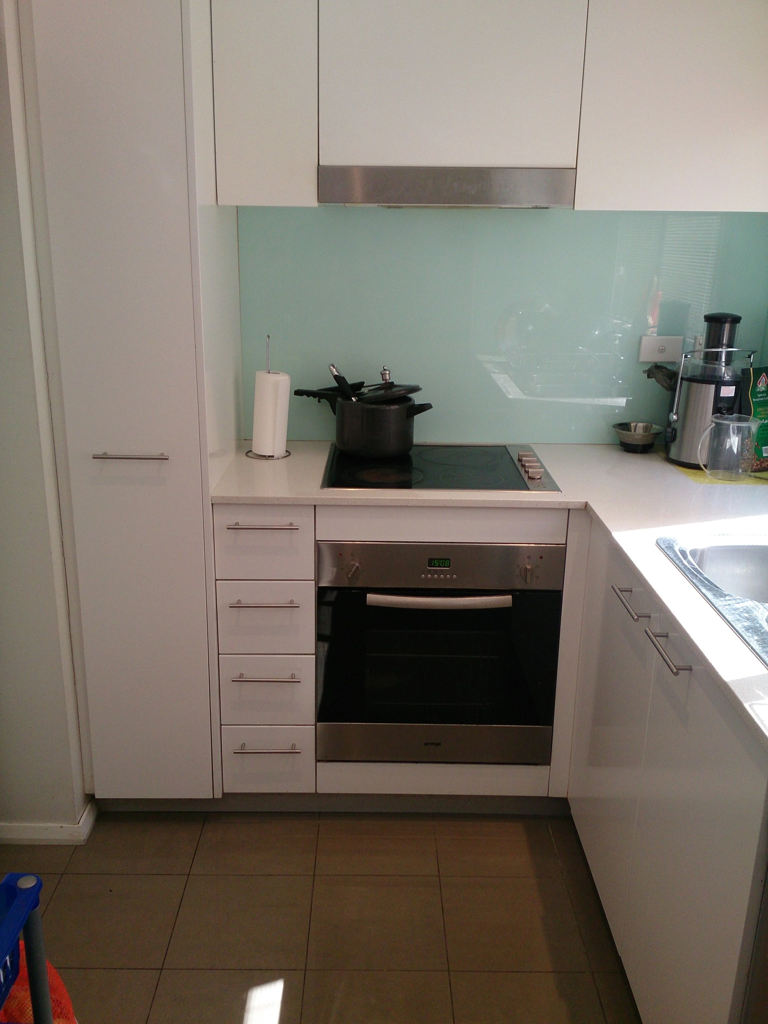 What is this room called in Indonesian? How many appliances can you say in Indonesian?