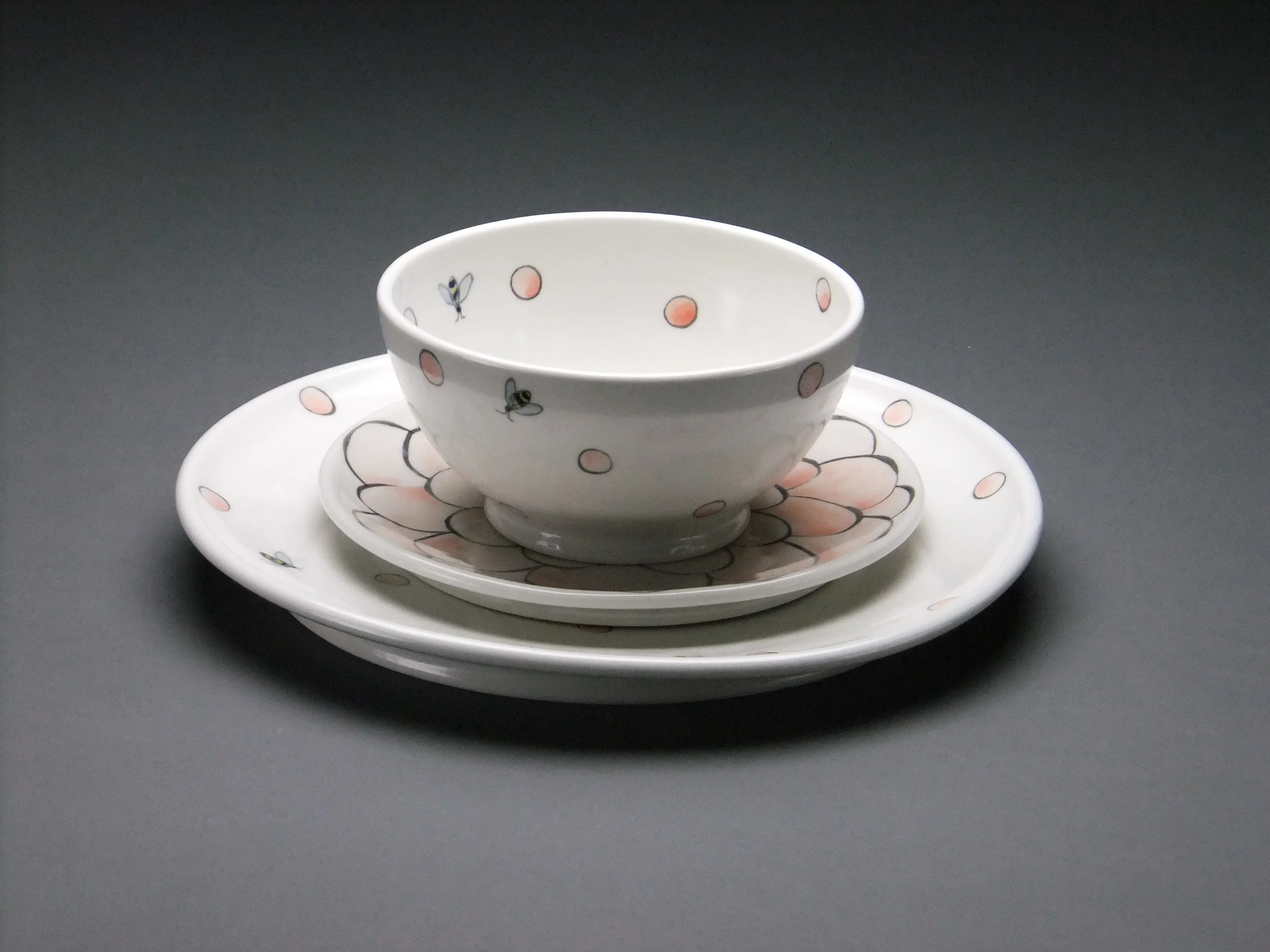 Pink and Bees dinnerware set