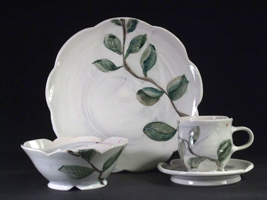 Vines Dinnerware Set