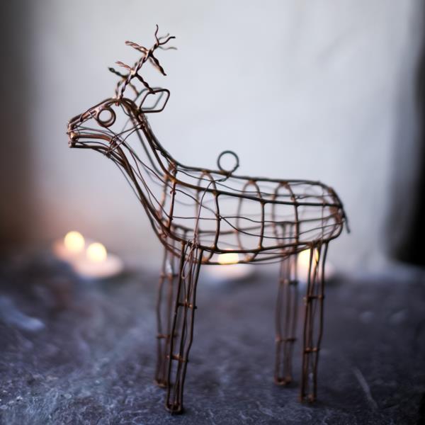 These lovely wire reindeer make an unusual and unique addition to your Christmas decorations. www.alittlebitofnice.com