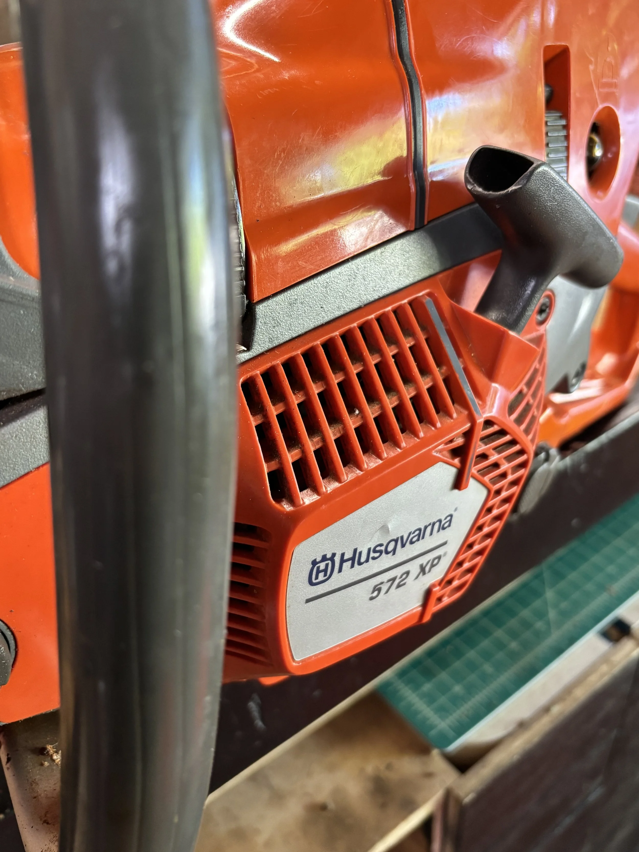 Husqvarna 572XP Review. A Homestead Workhorse You Can Grow Into</span>