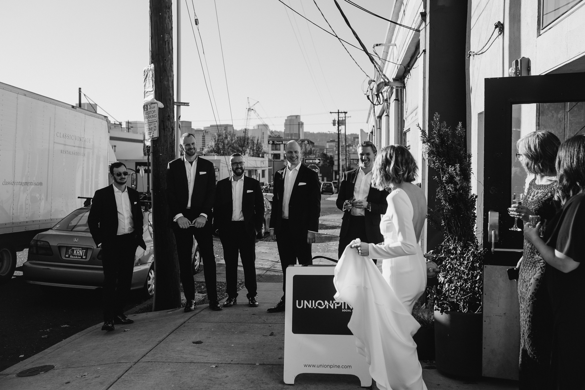 union-pine-urban-portland-trendy-wedding-62.jpg