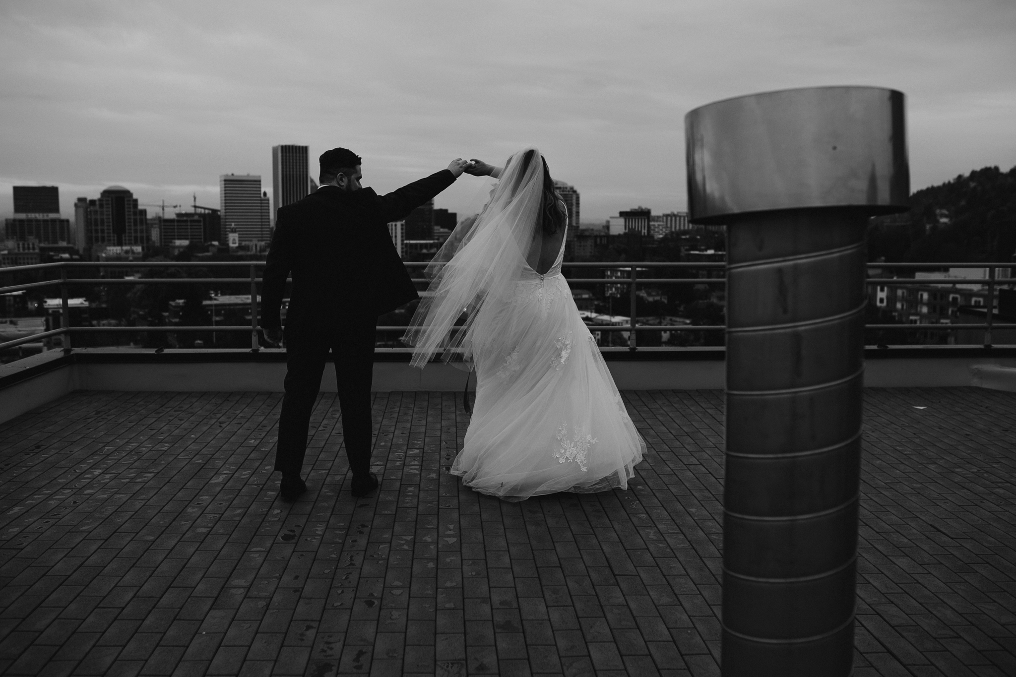 moody-urban-portland-wedding-79.jpg