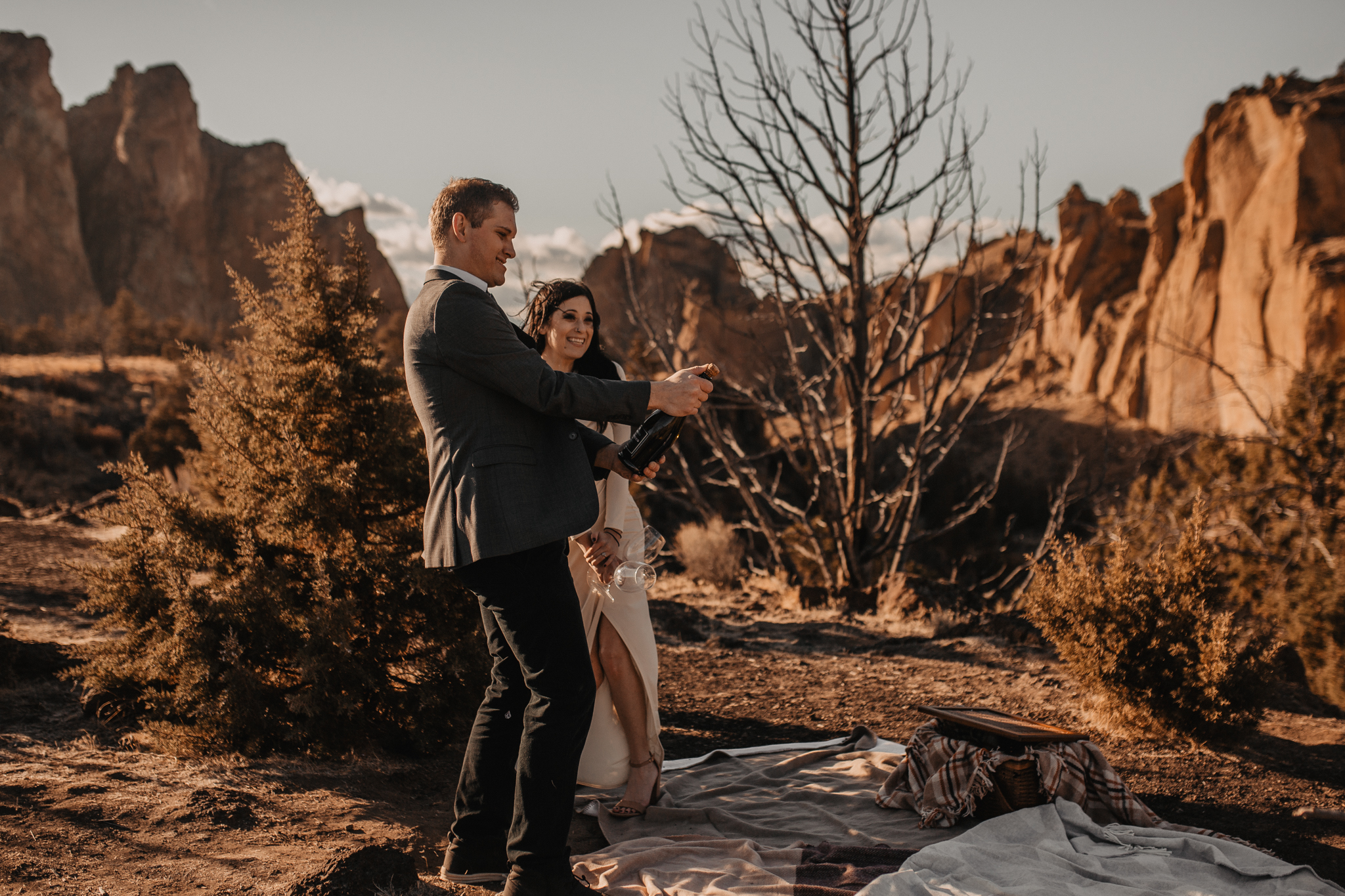 smith-rock-oregon-elopement-37.jpg