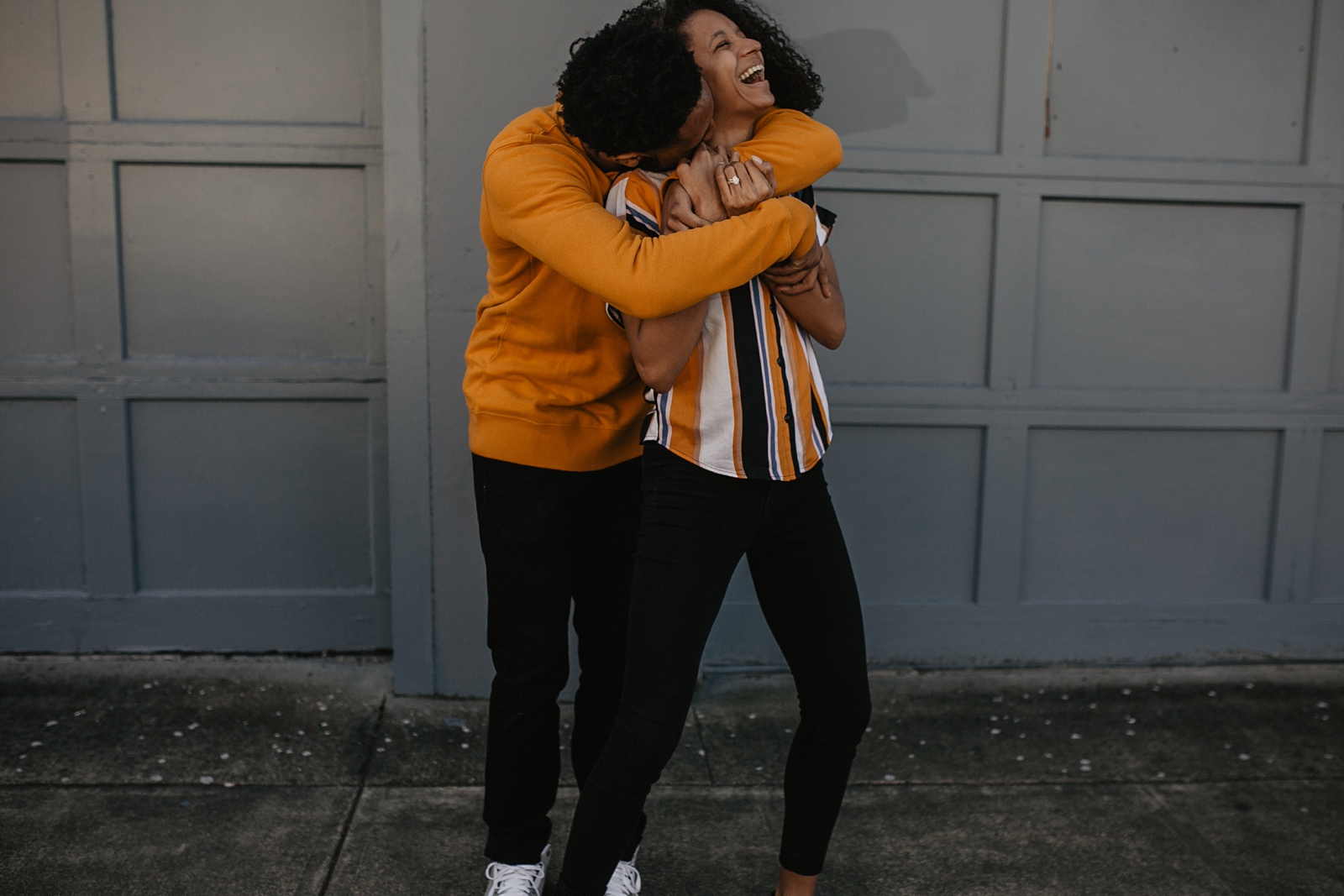 downtown-portland-urban-couple-photos_0037.jpg