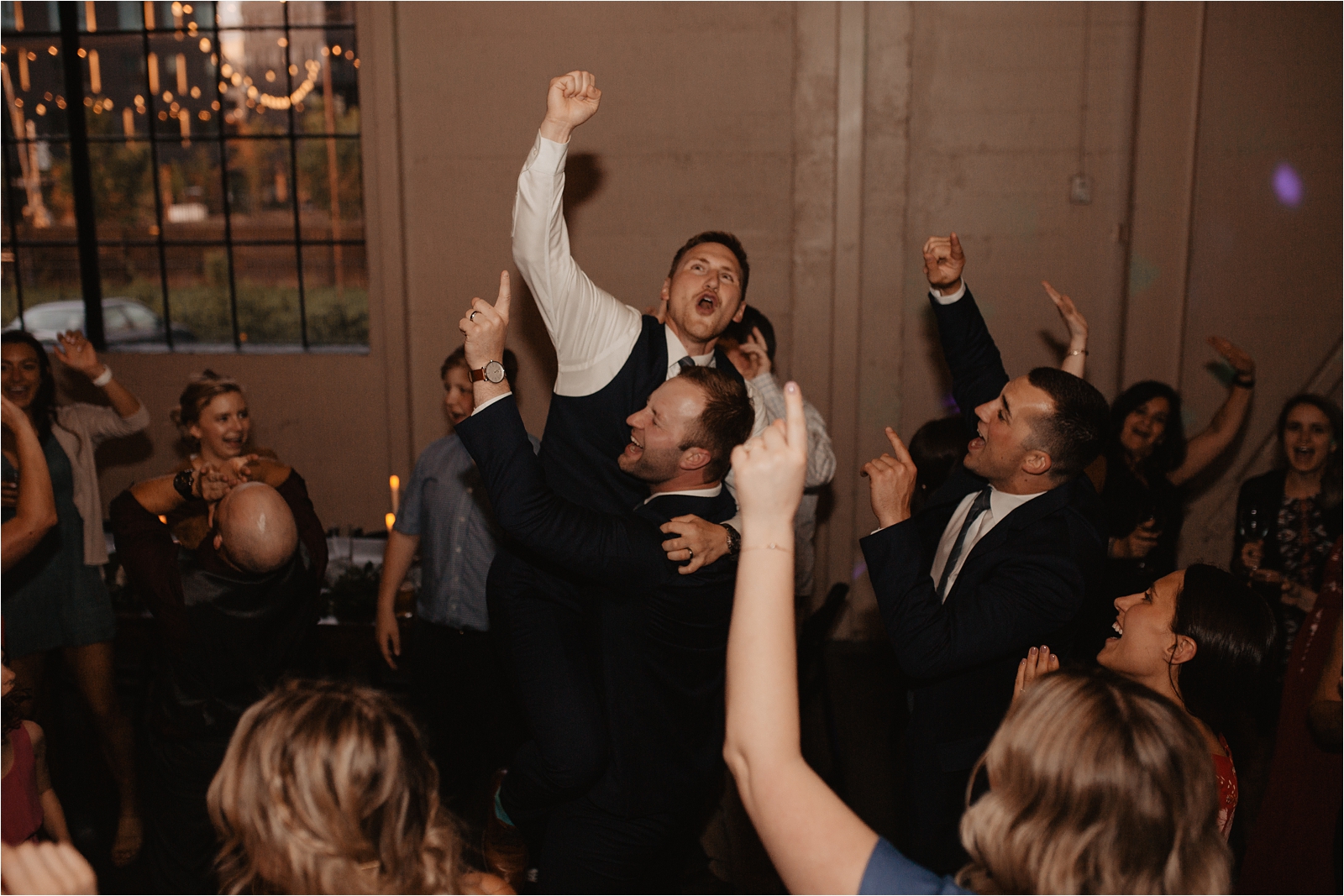 castaway-portland-oregon-urban-wedding_0129.jpg