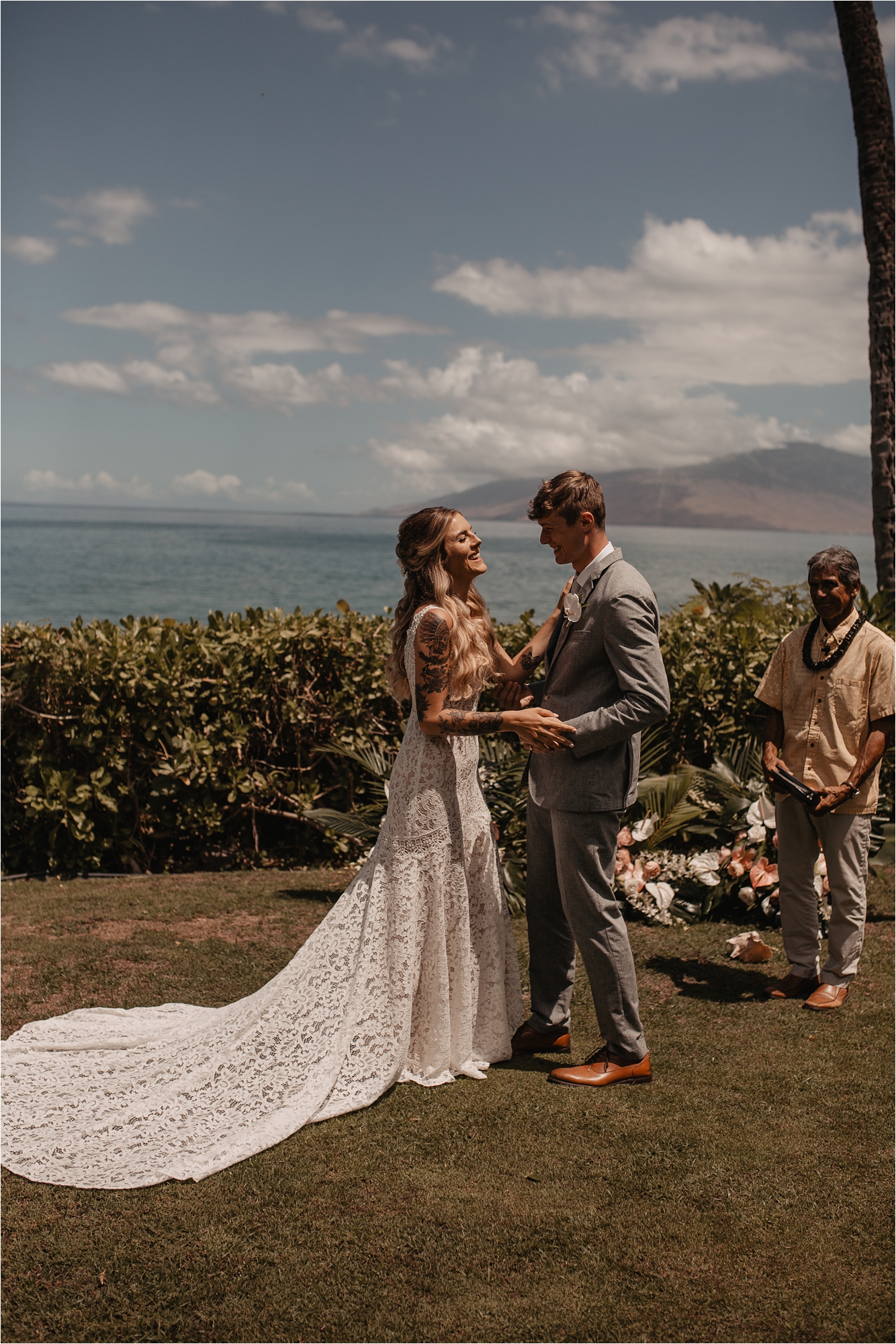 maui-hawaii-intimate-tropical-wedding_0038.jpg