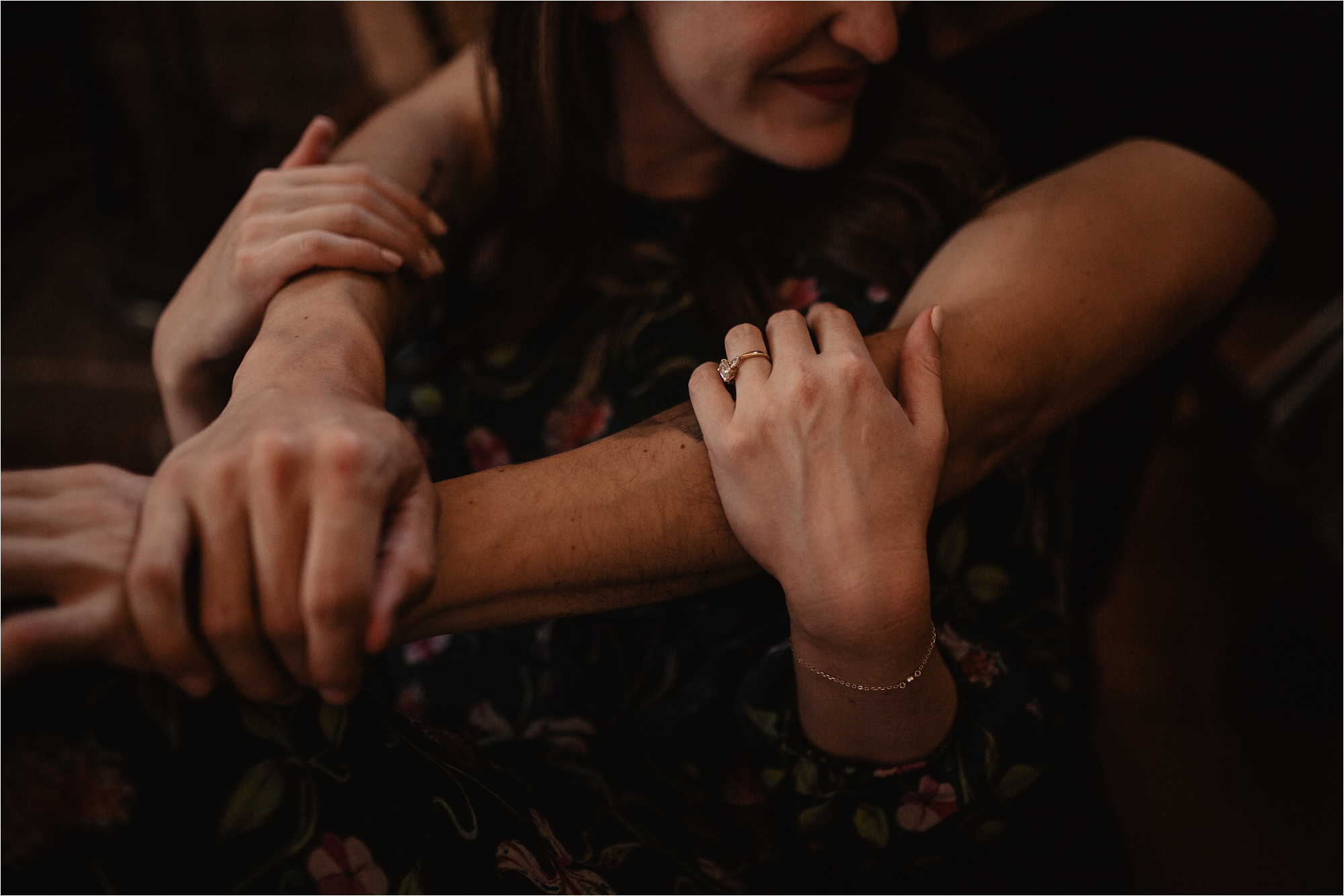 downtown-portland-in-home-couples-session_0008.jpg