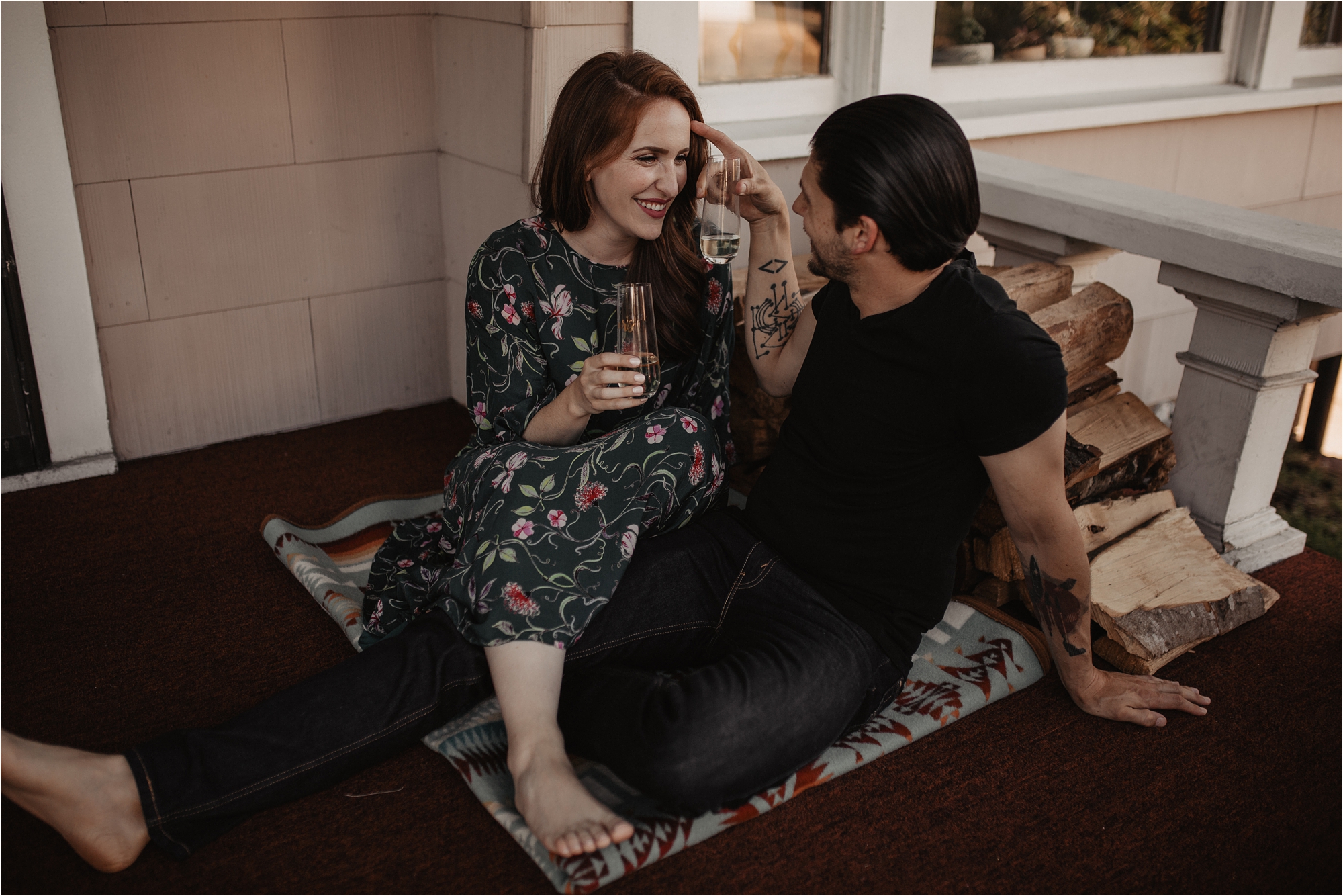 downtown-portland-in-home-couples-session_0014.jpg