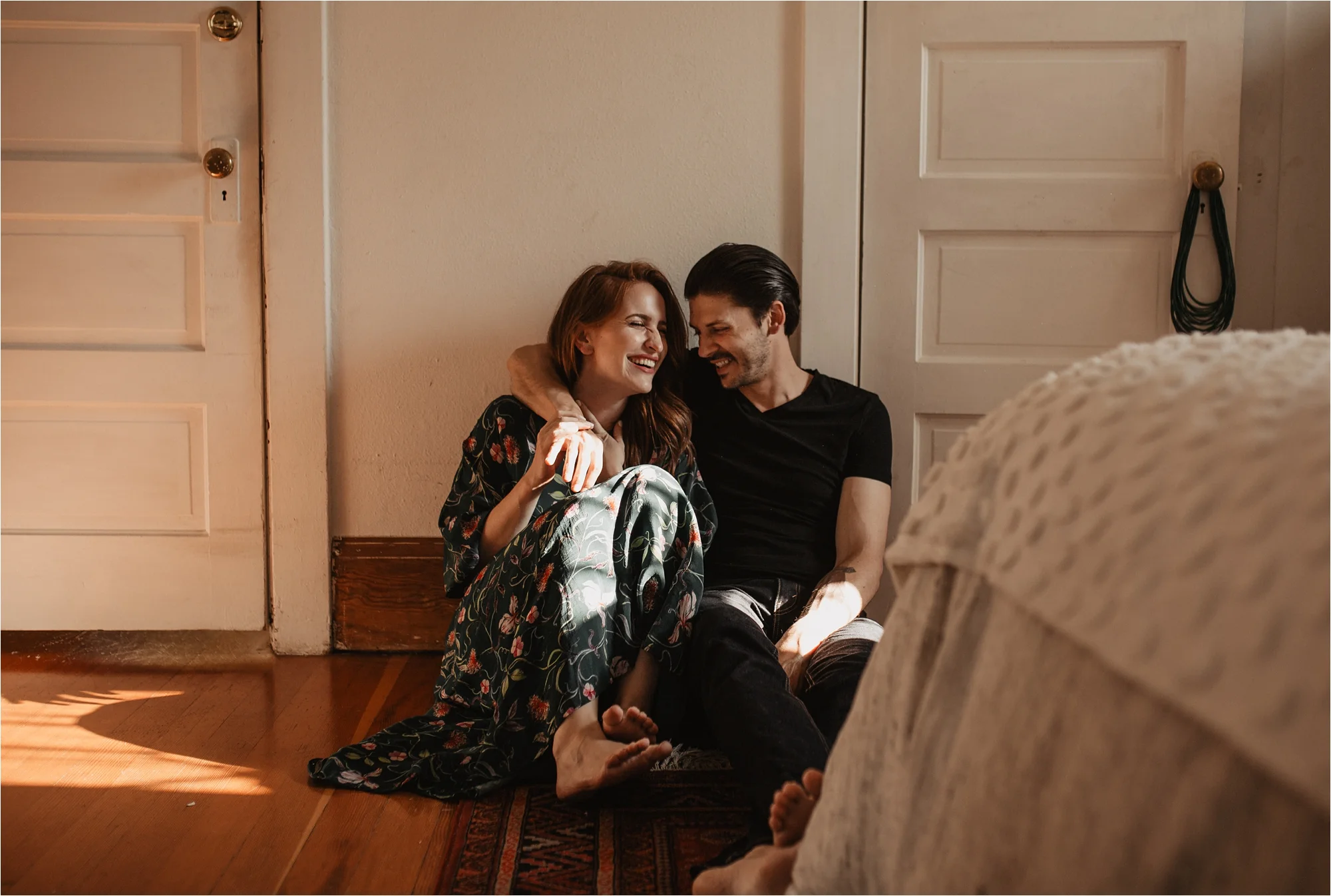 downtown-portland-in-home-couples-session_0022.jpg
