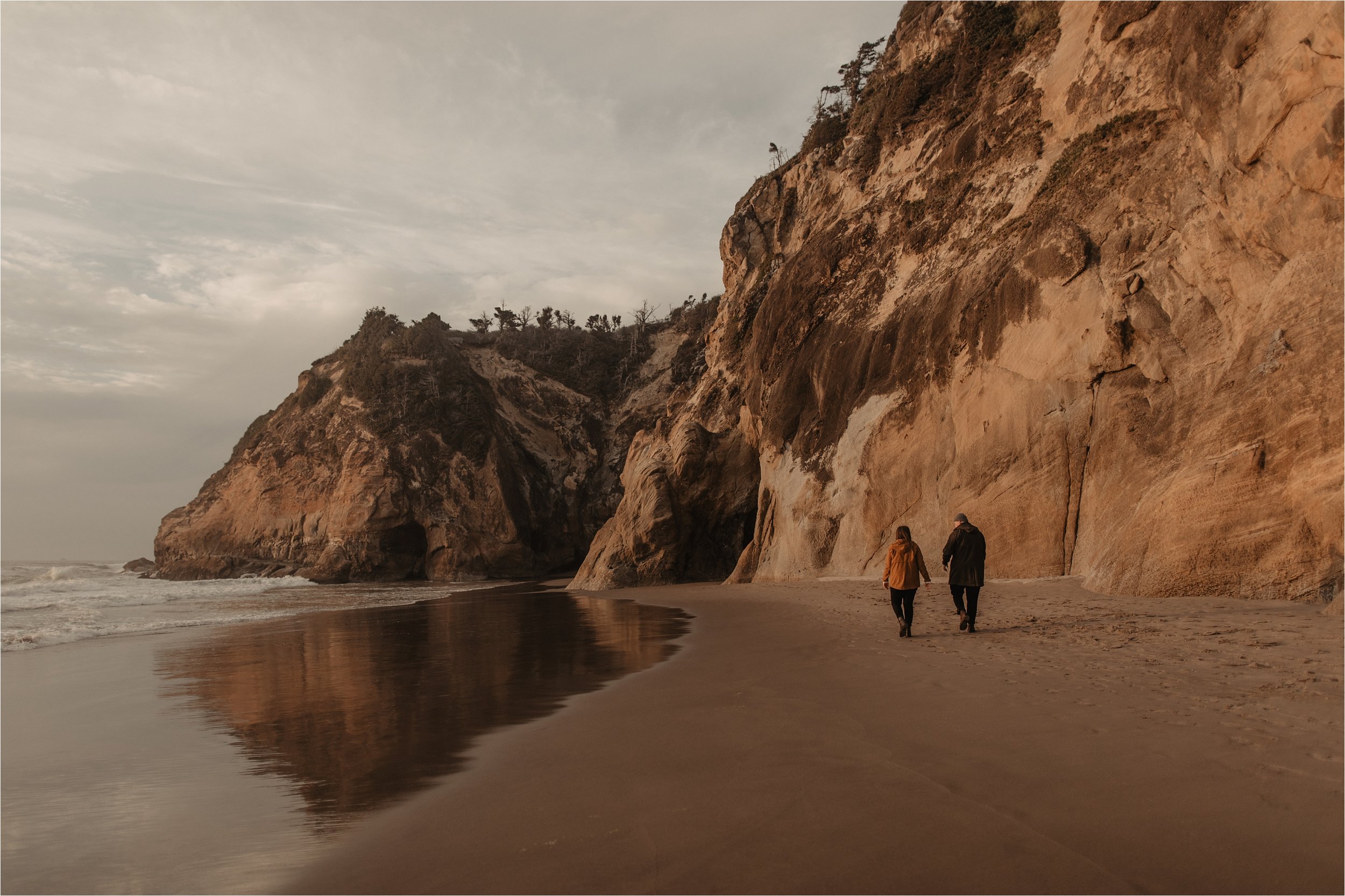 hug-point-oregon-coast-engagement-photos_0001.jpg