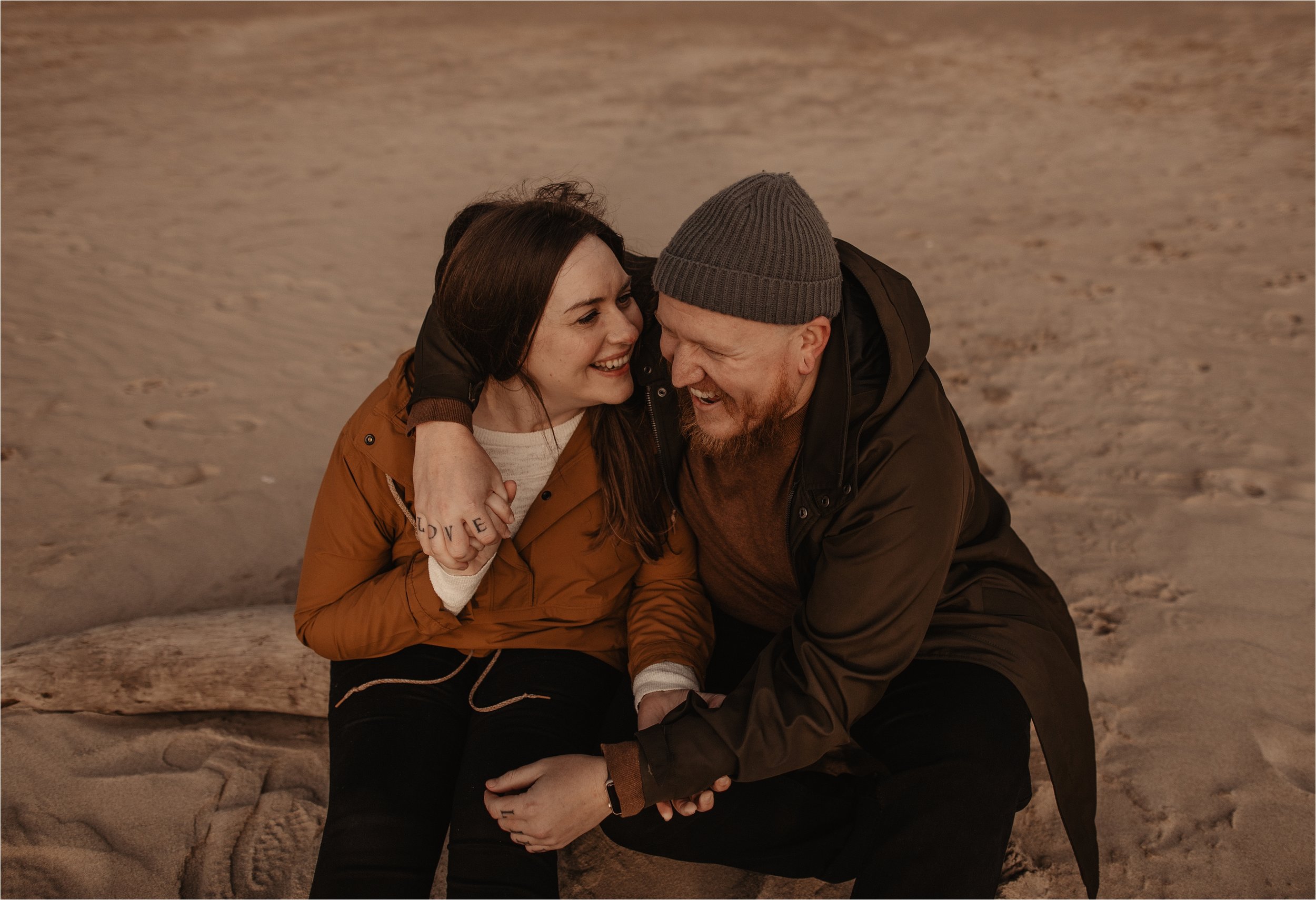 hug-point-oregon-coast-engagement-photos_0004.jpg