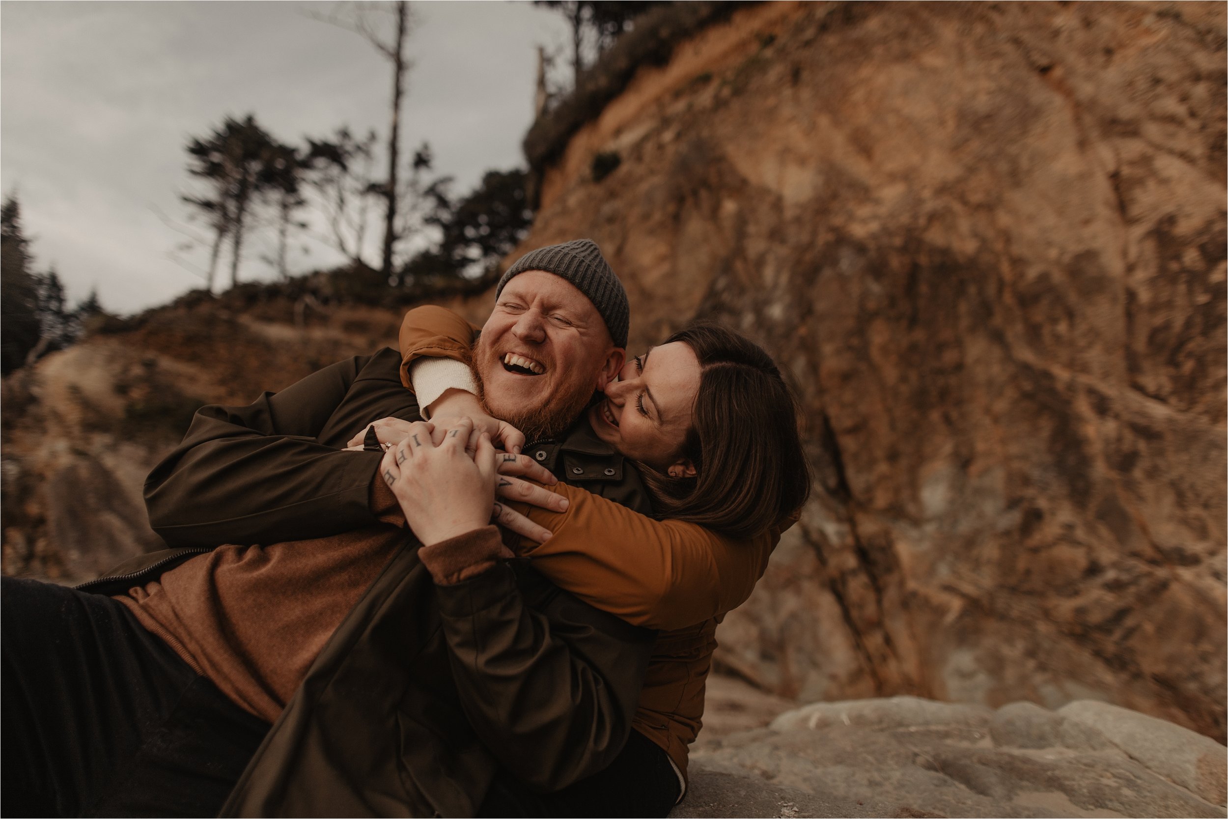 hug-point-oregon-coast-engagement-photos_0049.jpg