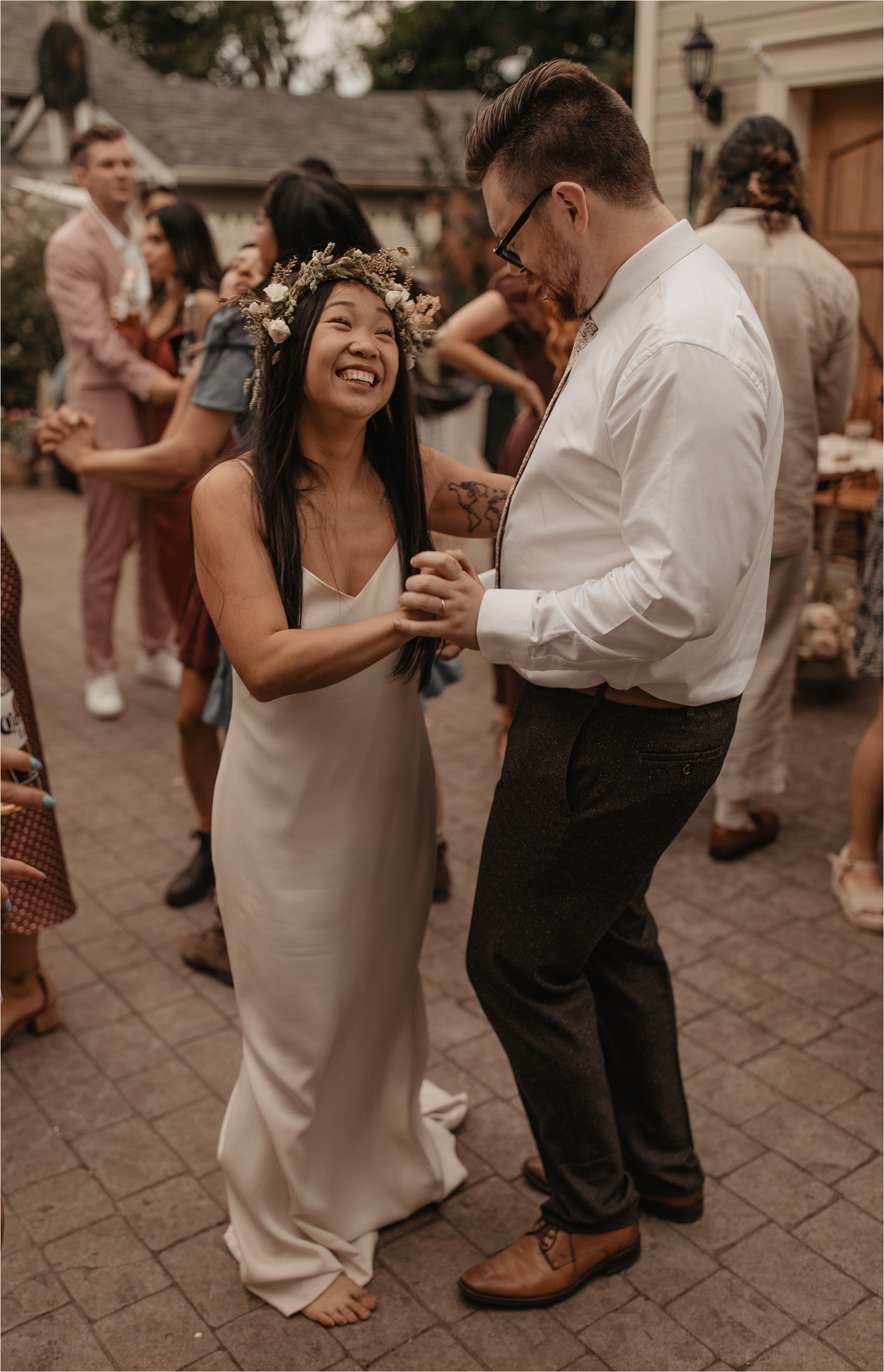 intimate-portland-modern-trendy-wedding_0121.jpg