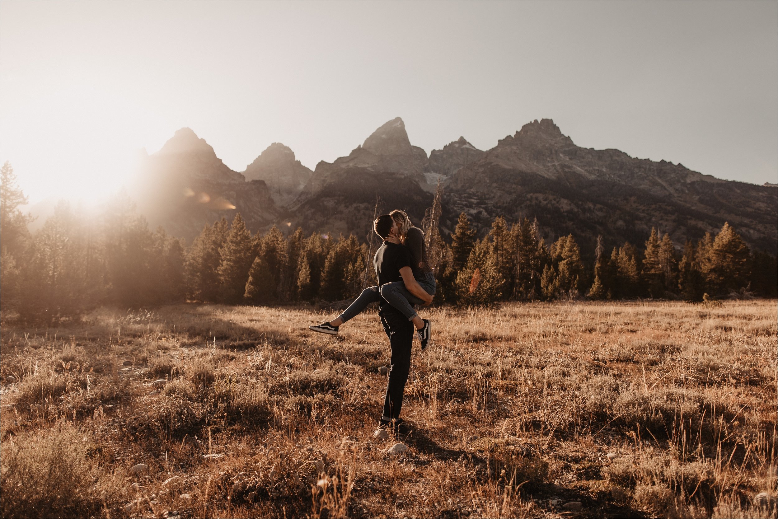 adventure-couple-photos-the-grand-tetons_0006.jpg