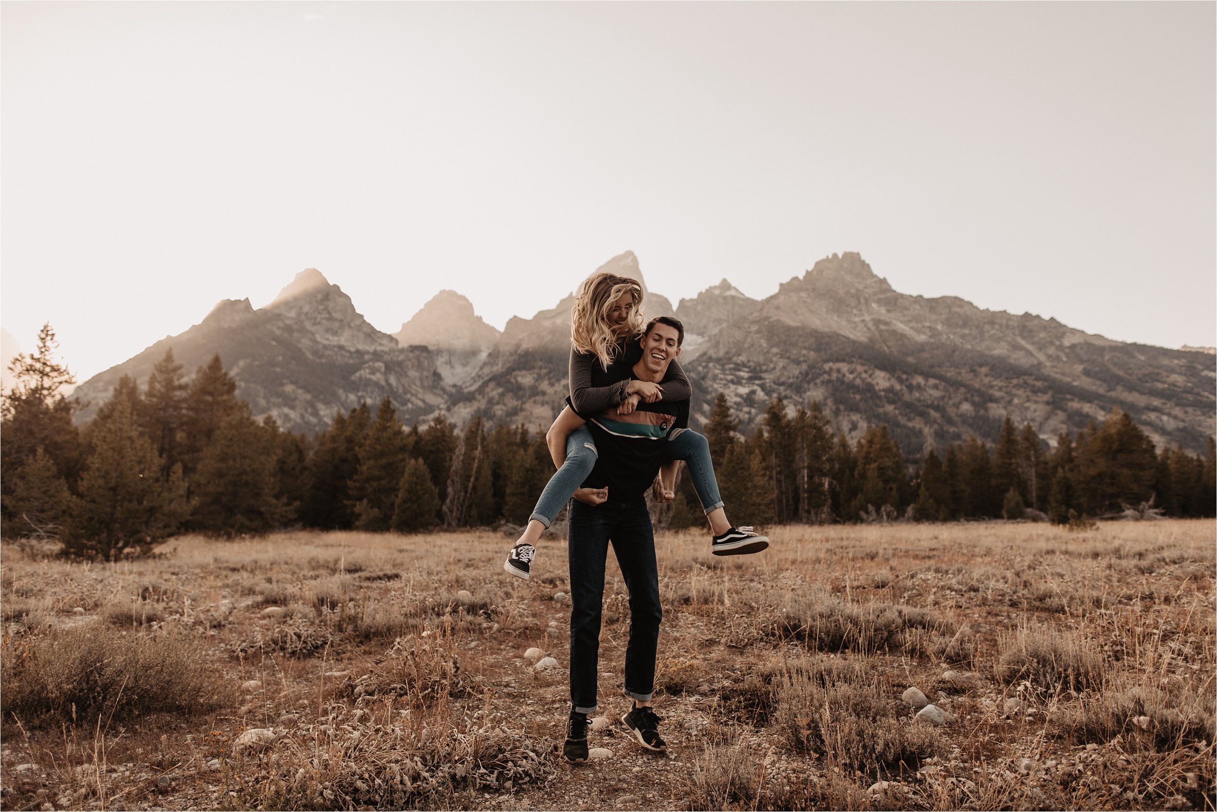 adventure-couple-photos-the-grand-tetons_0016.jpg