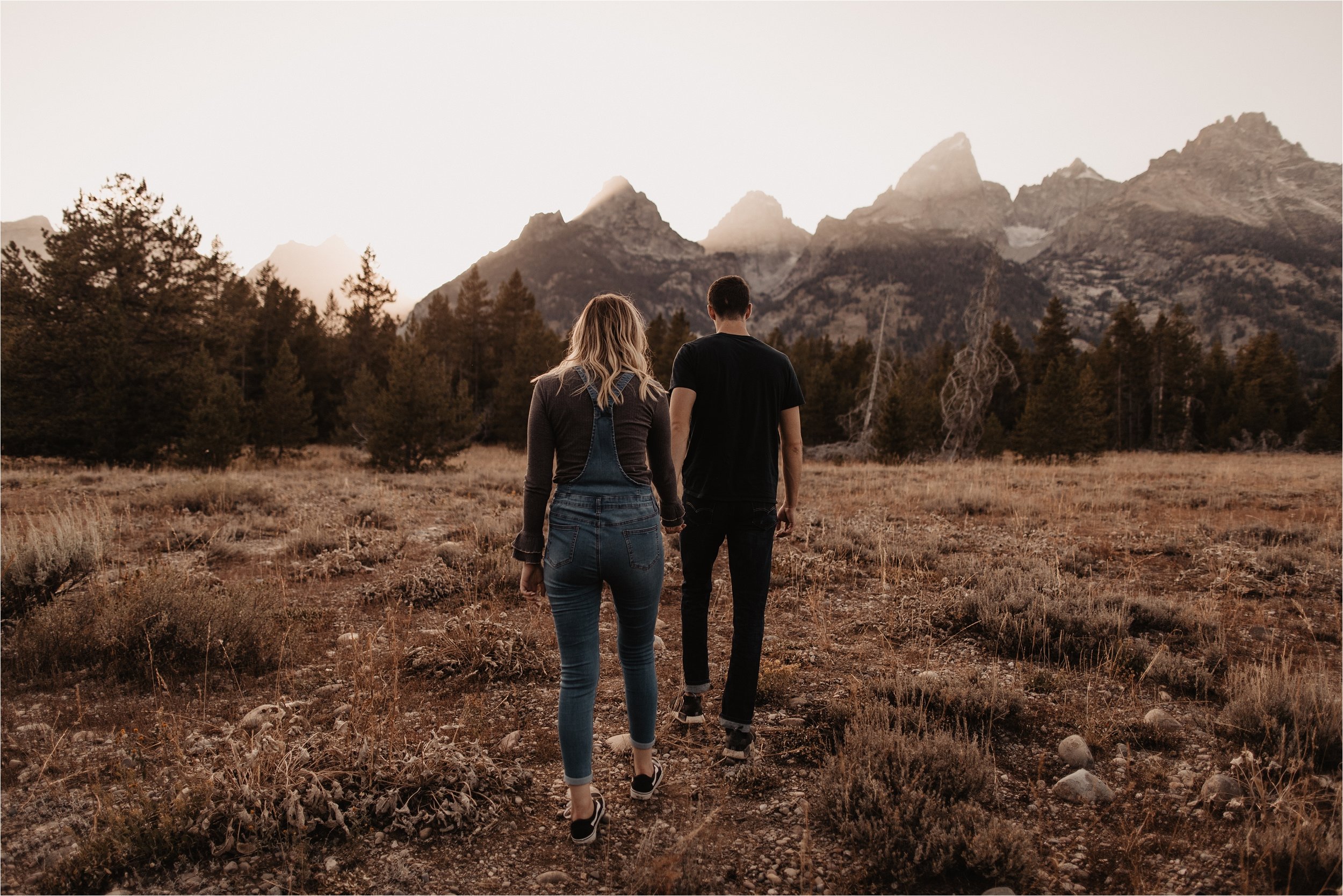 adventure-couple-photos-the-grand-tetons_0022.jpg