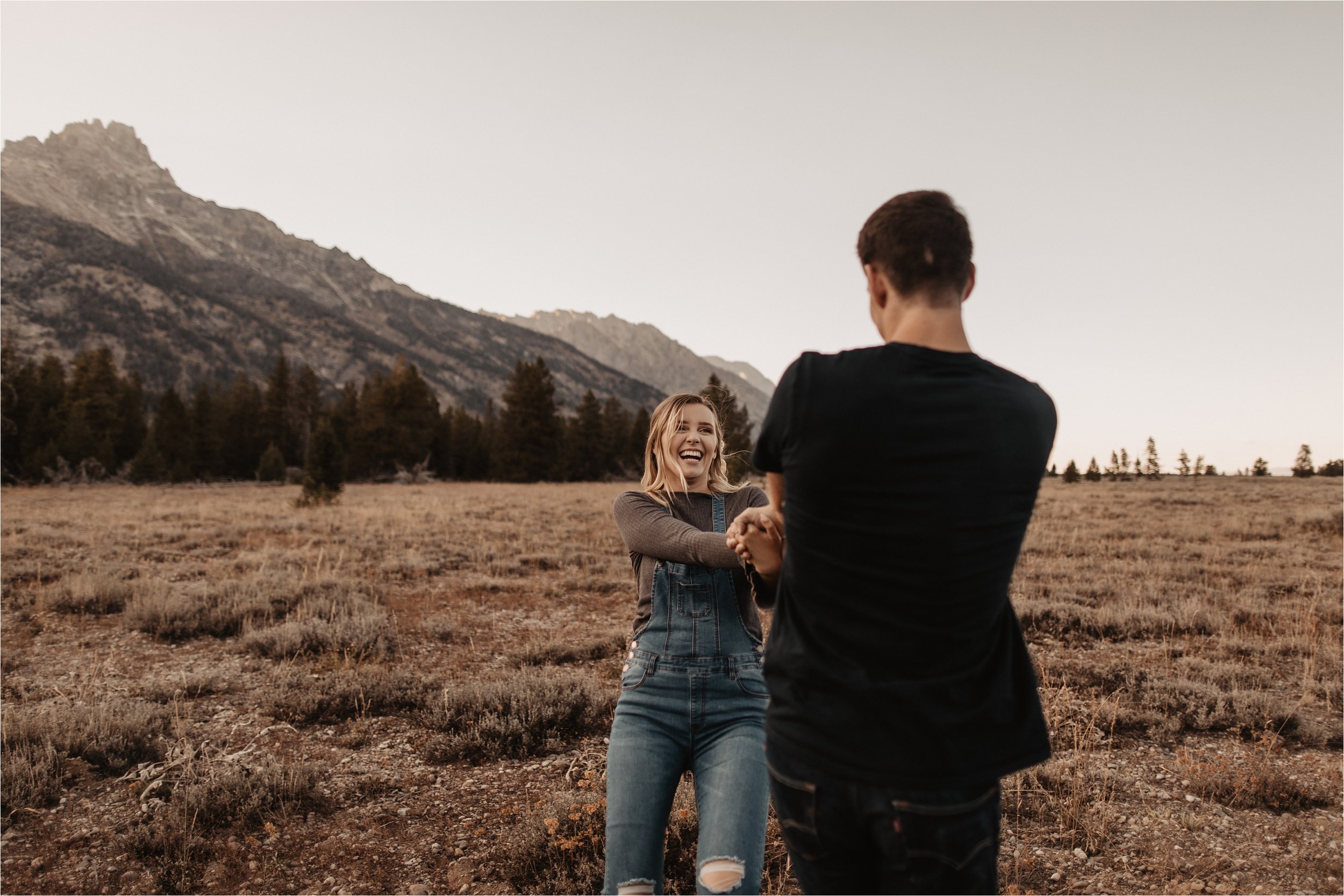 adventure-couple-photos-the-grand-tetons_0026.jpg