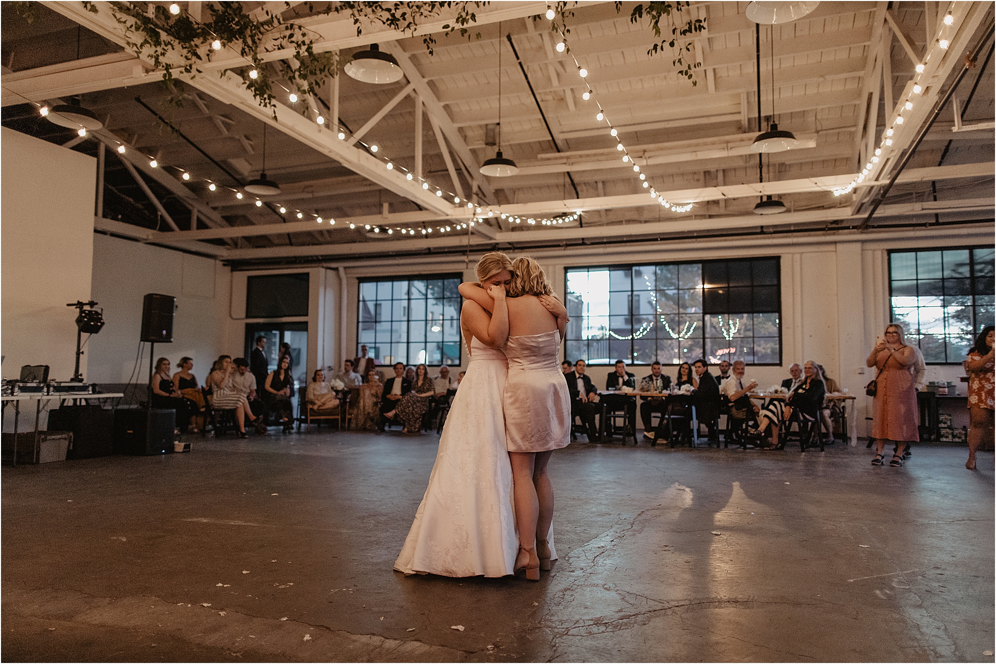 urban-wedding-the-bindery-mcminnville-oregon_0143.jpg