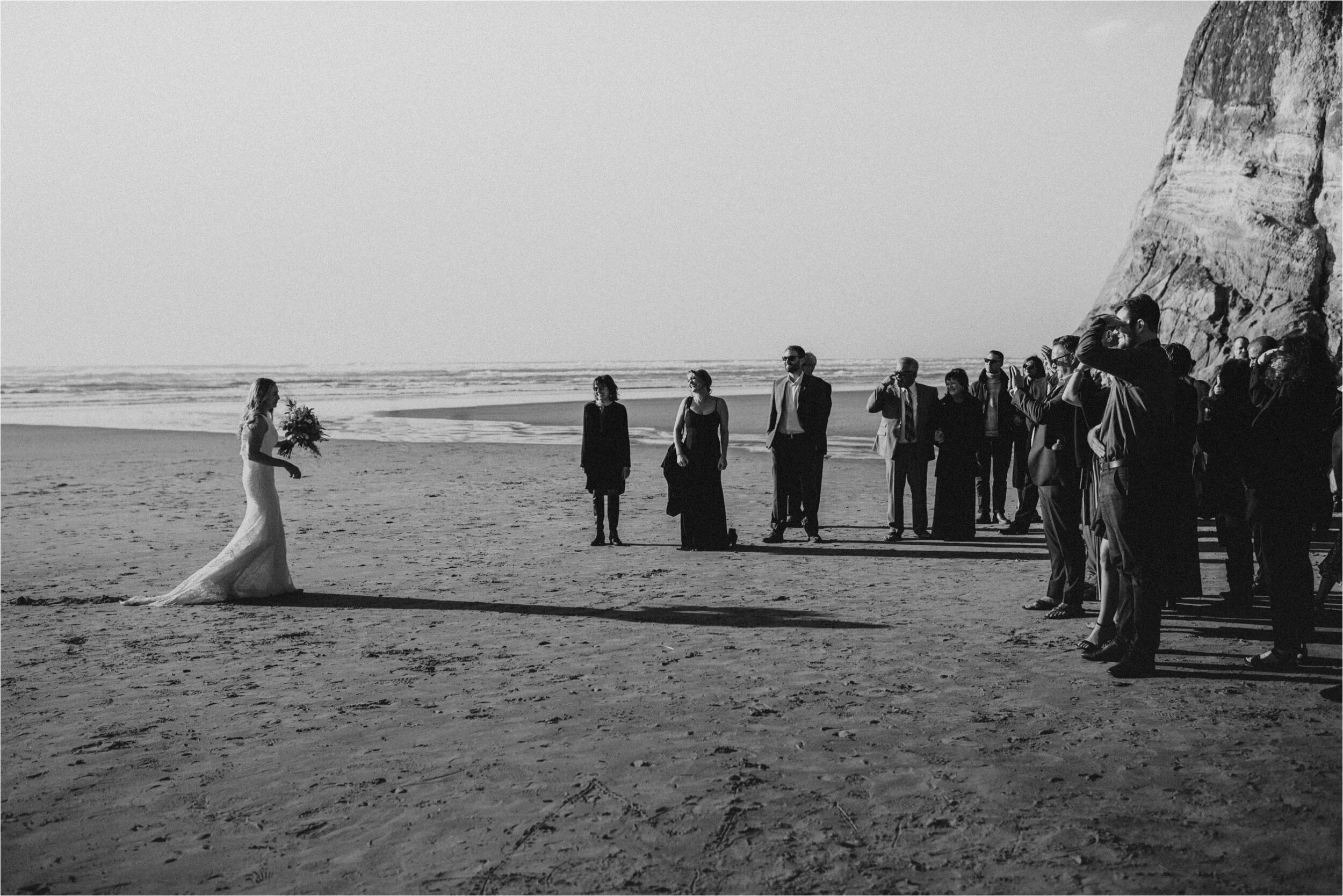 oregon-coast-hug-point-intimate-wedding_0051.jpg