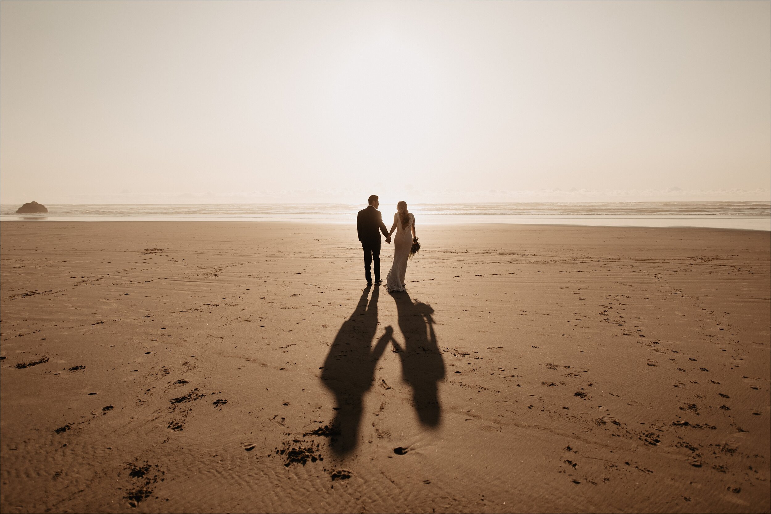 oregon-coast-hug-point-intimate-wedding_0072.jpg