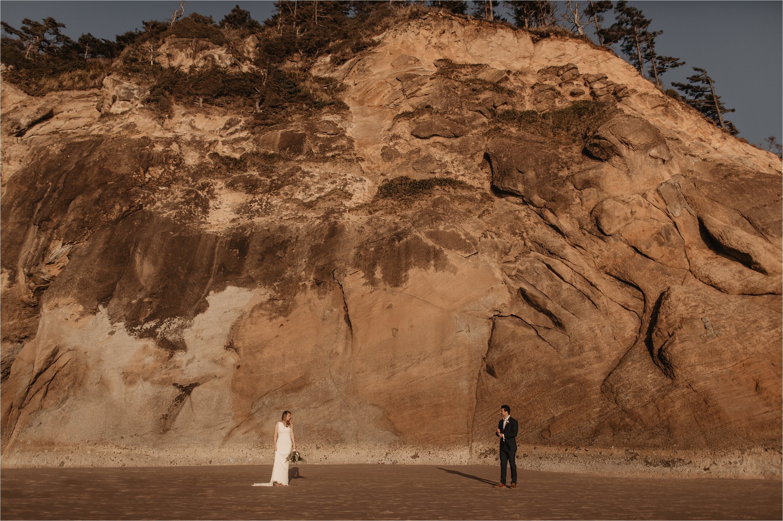 oregon-coast-hug-point-intimate-wedding_0082.jpg