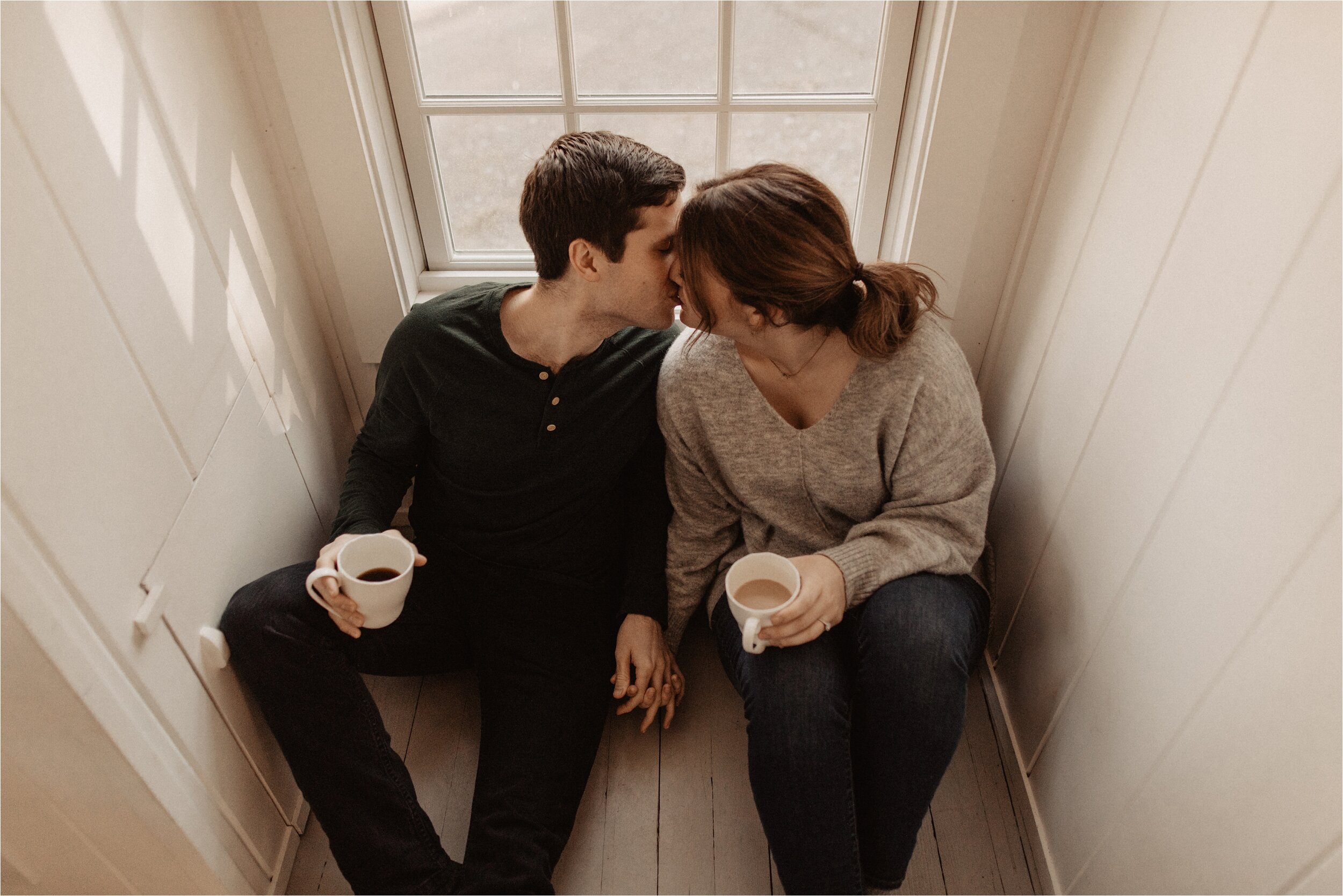 in-home-cozy-couple-session_0001.jpg