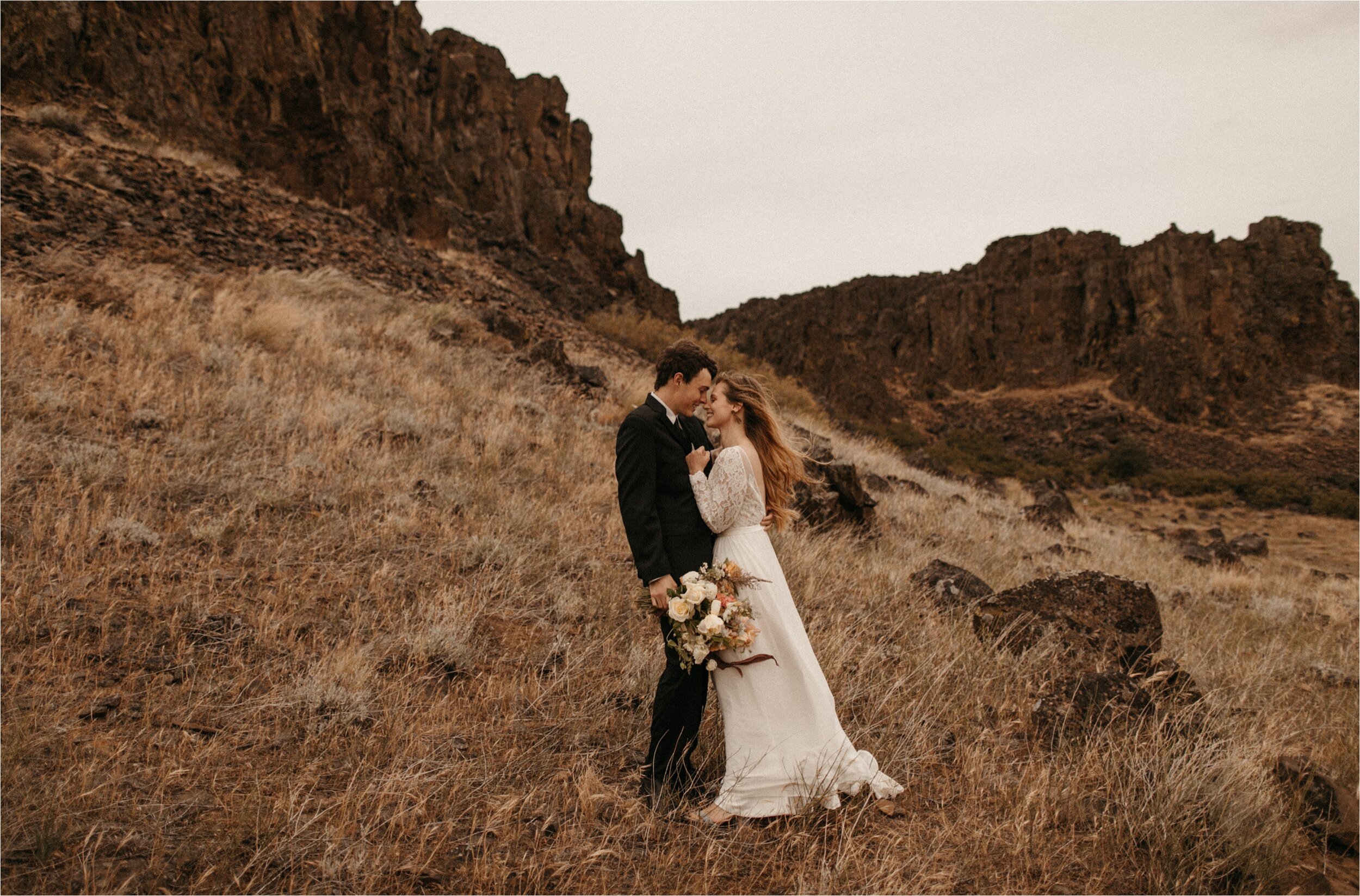 bend-central-oregon-elopement-photographer_0008.jpg