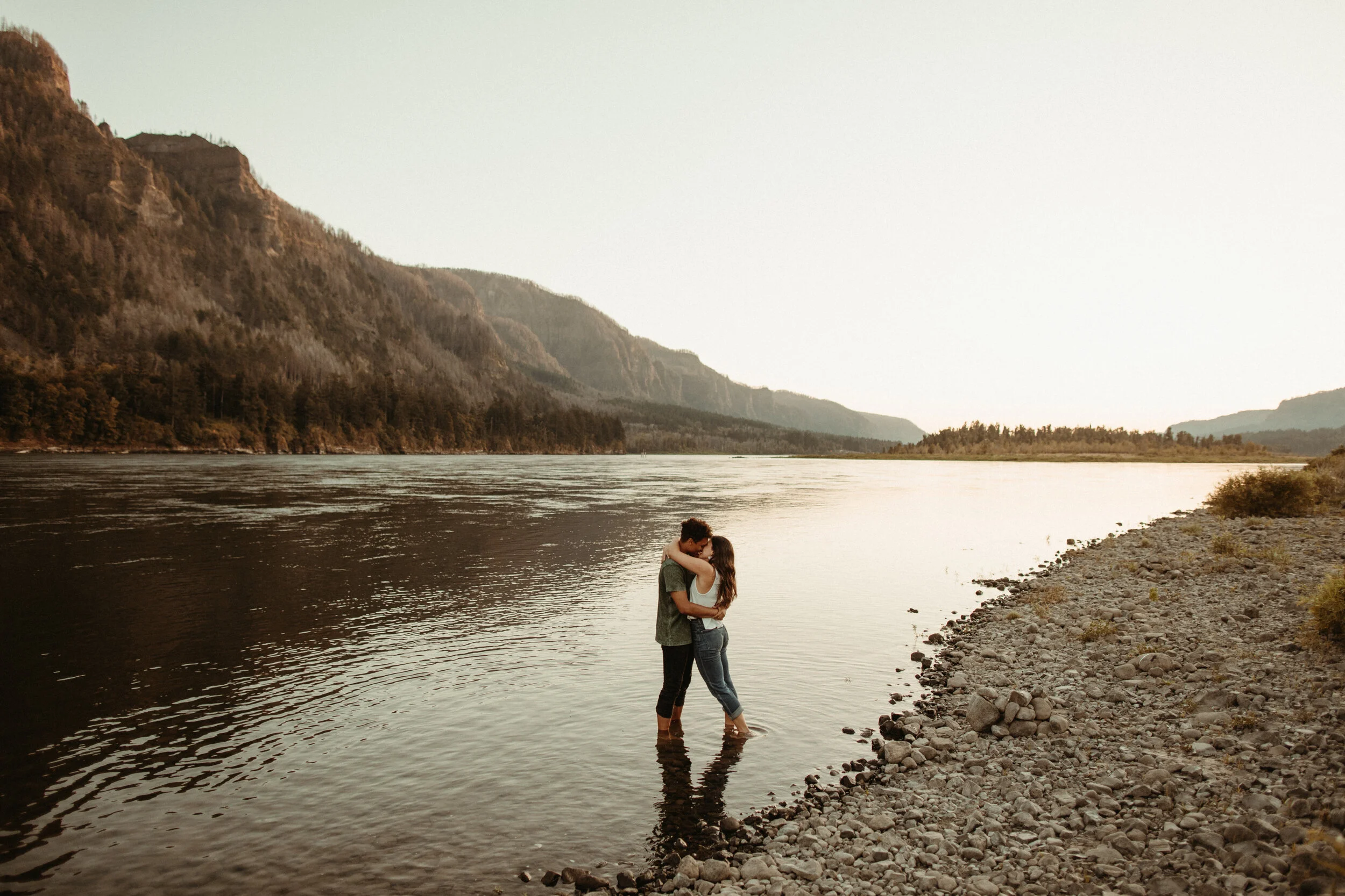 Pacific Northwest Engagement Photos // Columbia River Gorge, OR // Mason & Grace