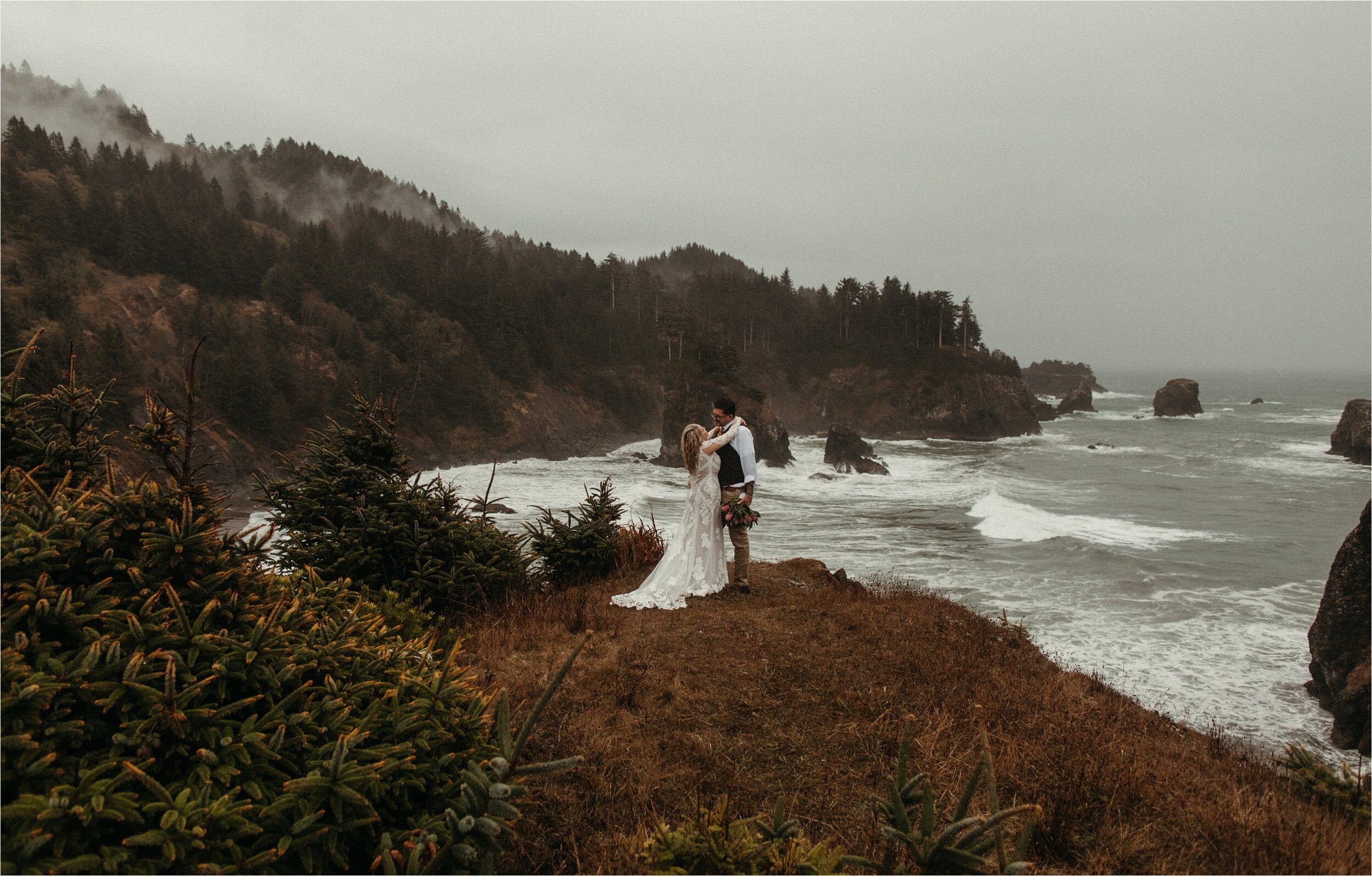 oregon-coast-elopement_0023.jpg