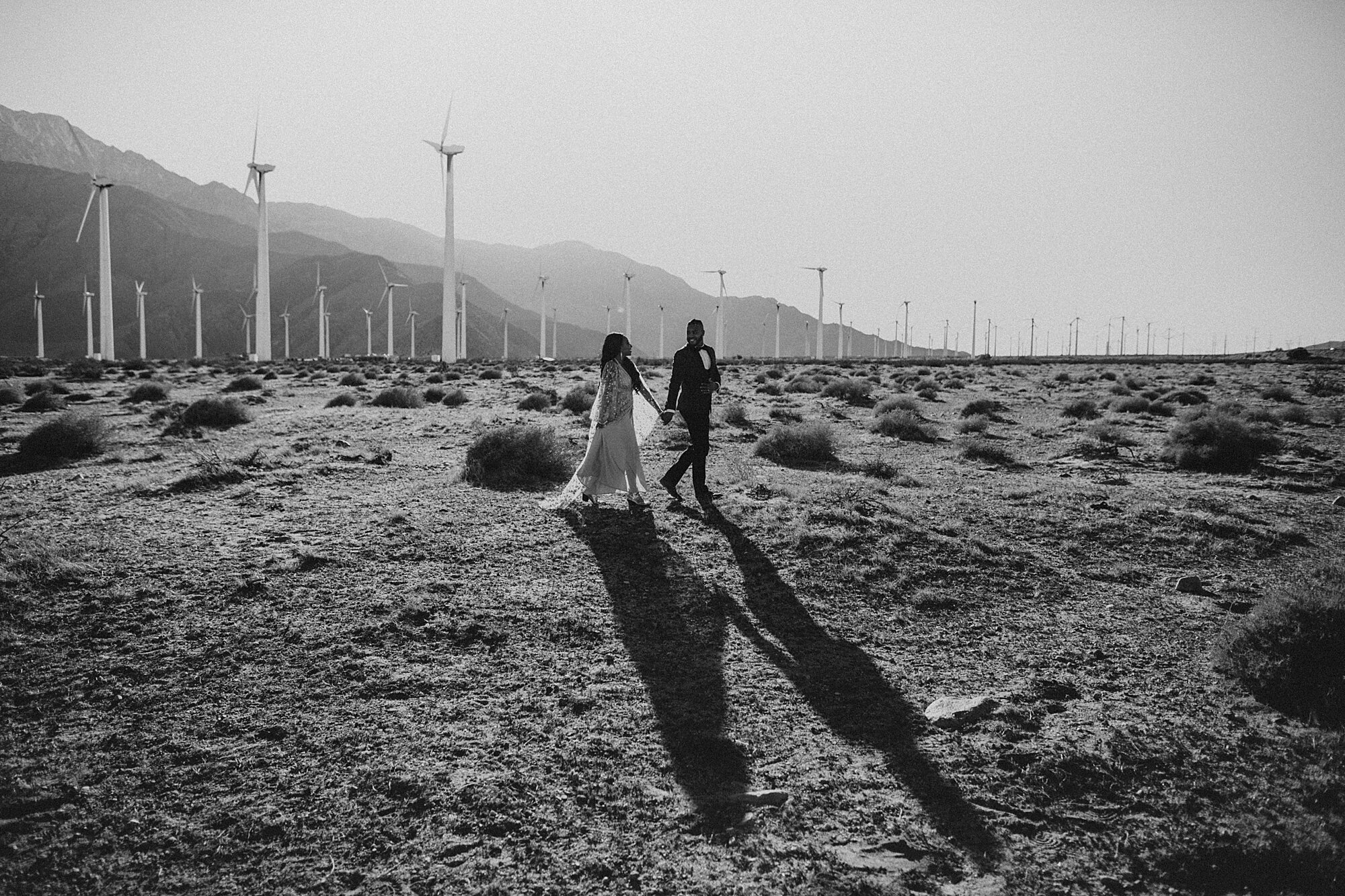 palm-springs-windmill-couple-elopement-photos_0004.jpg