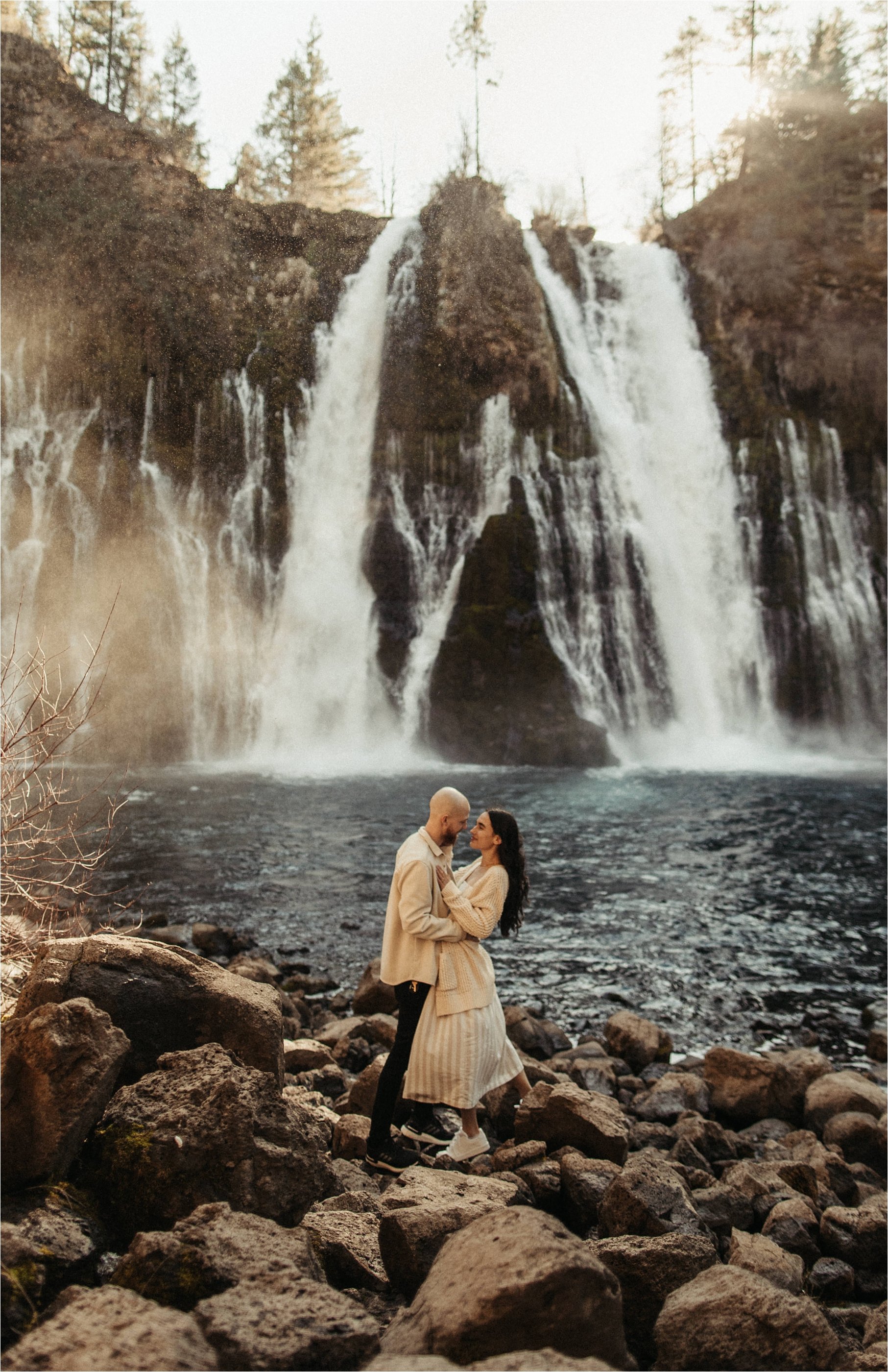 Burney-falls-northern-california-couple-photos_0001.jpg