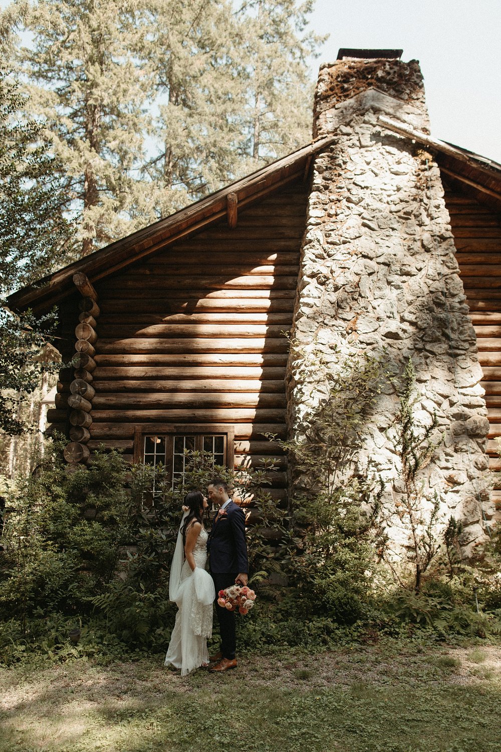 wes-anderson-modern-wedding-loloma-lodge-oregon_0021.jpg