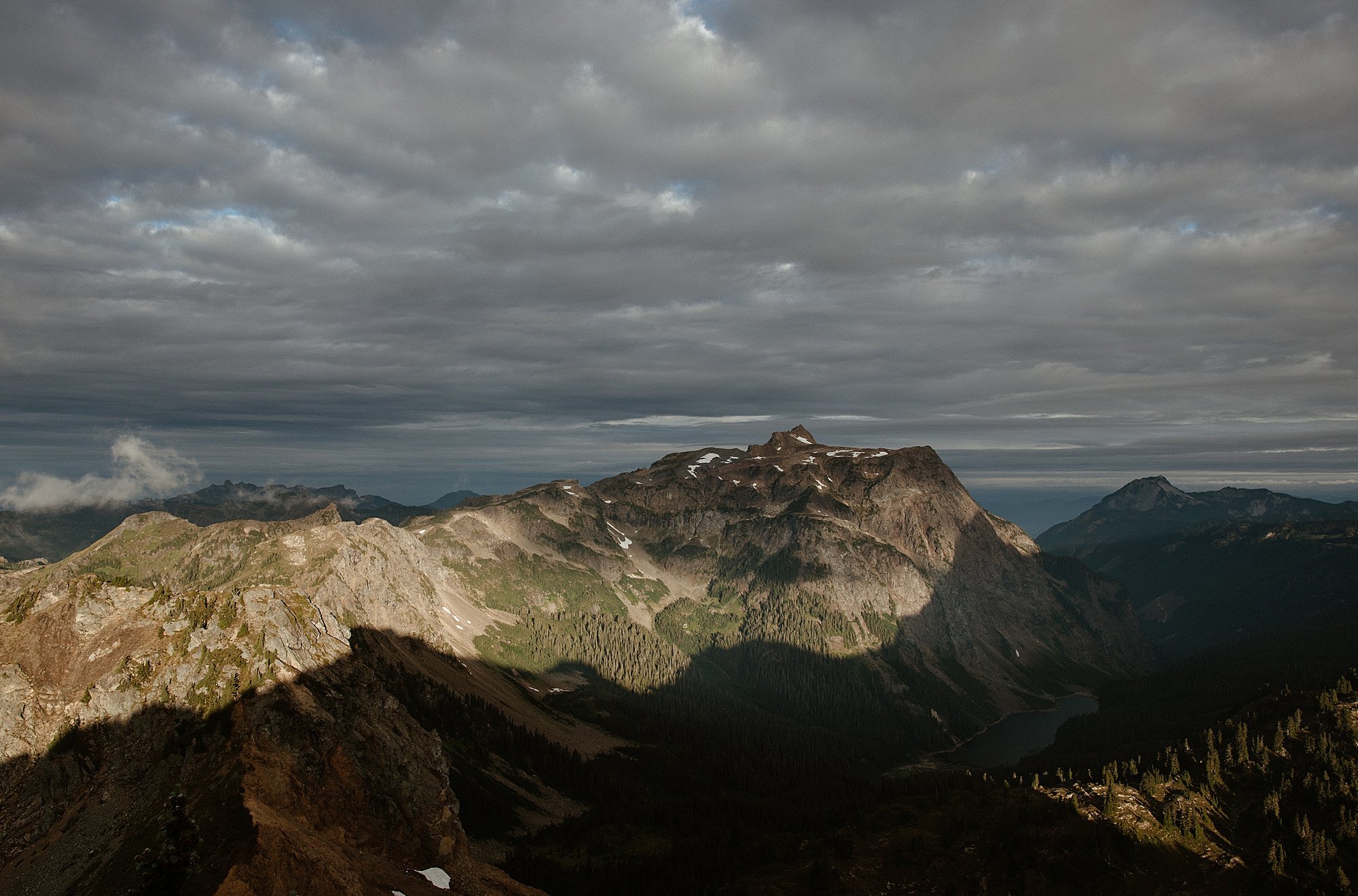 adventure-camping-elopement-northern-cascades-washington_0075.jpg