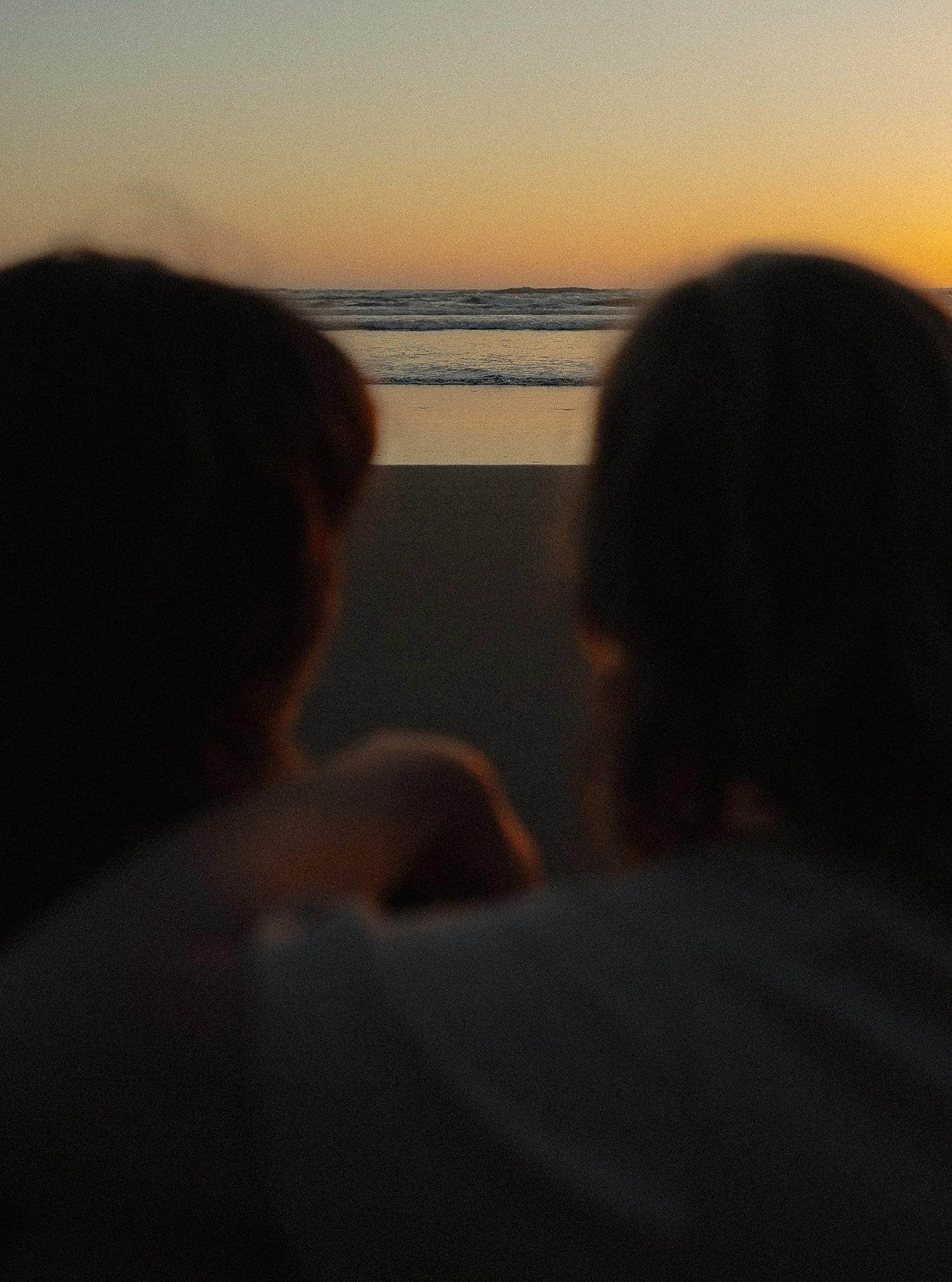 hug-point-engagement-session-waterfall-oregon-coast_0029.jpg