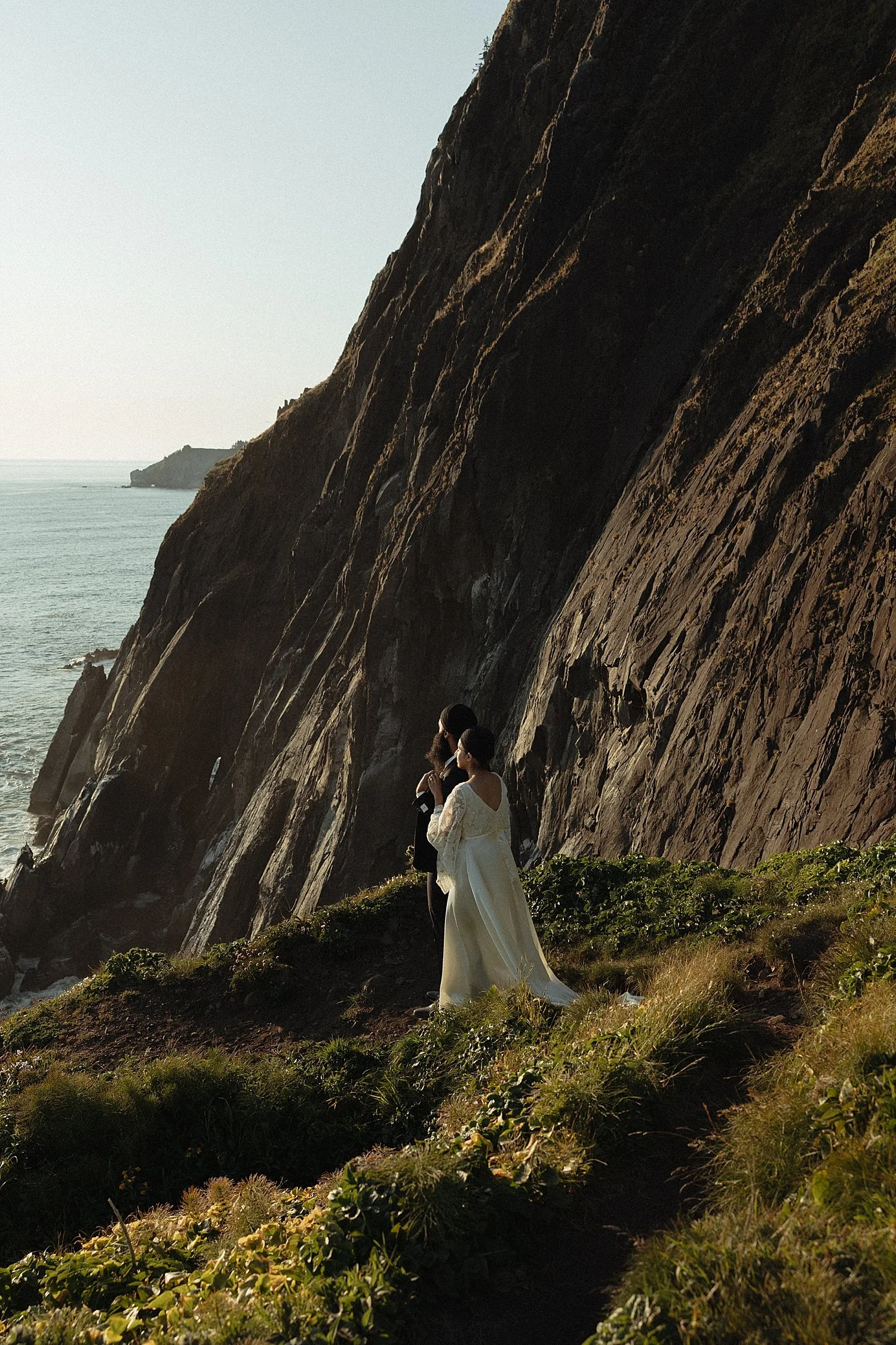oregon-coast-clifftop-engagement-photos_0014.jpg
