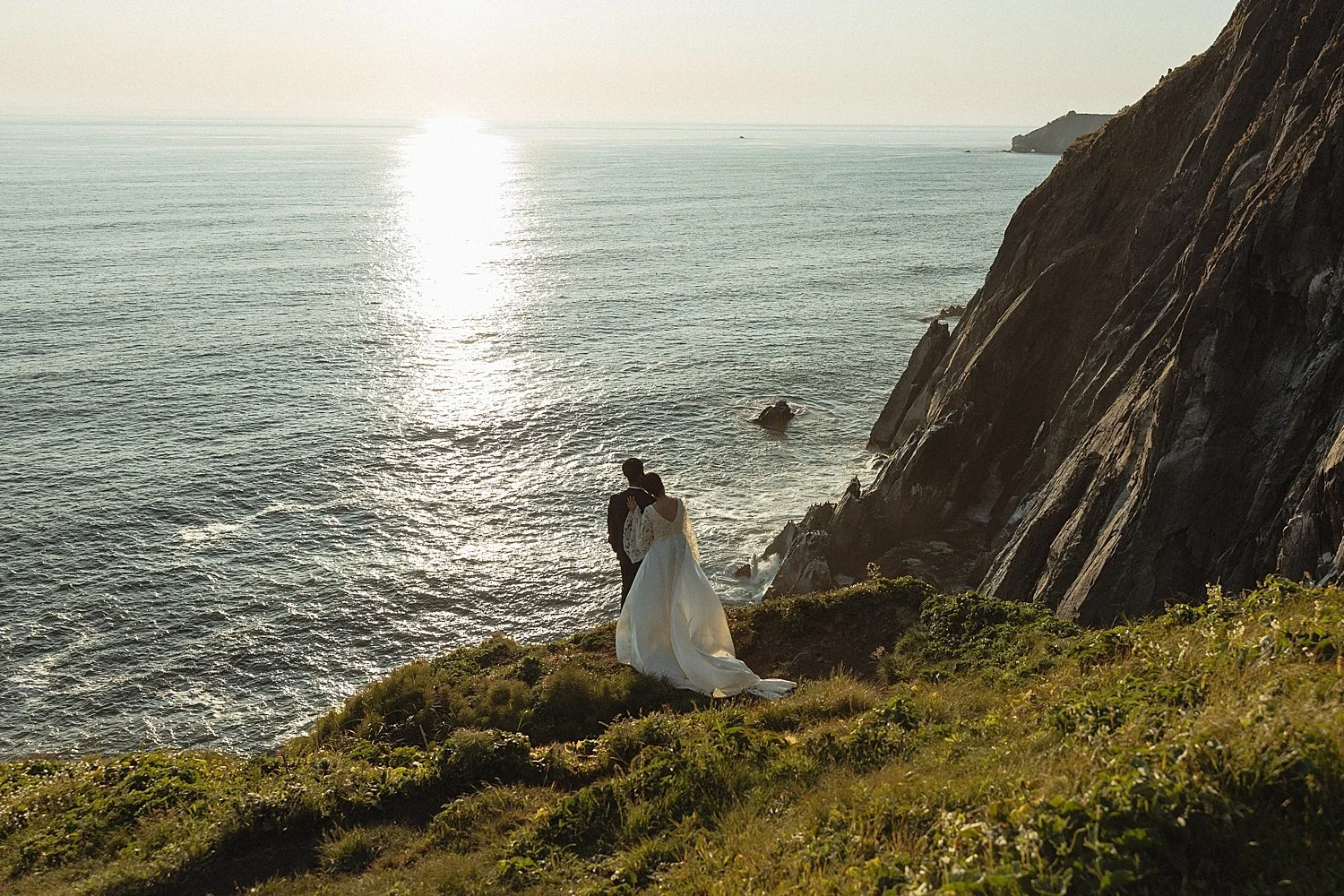 oregon-coast-clifftop-engagement-photos_0019.jpg