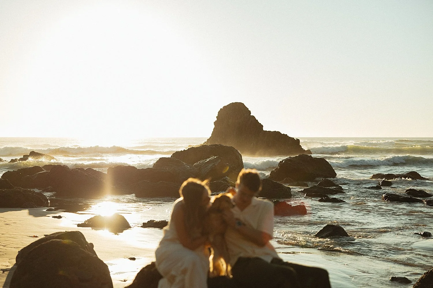cannon-beach-engagement-photos-golden-hour_0013.jpg