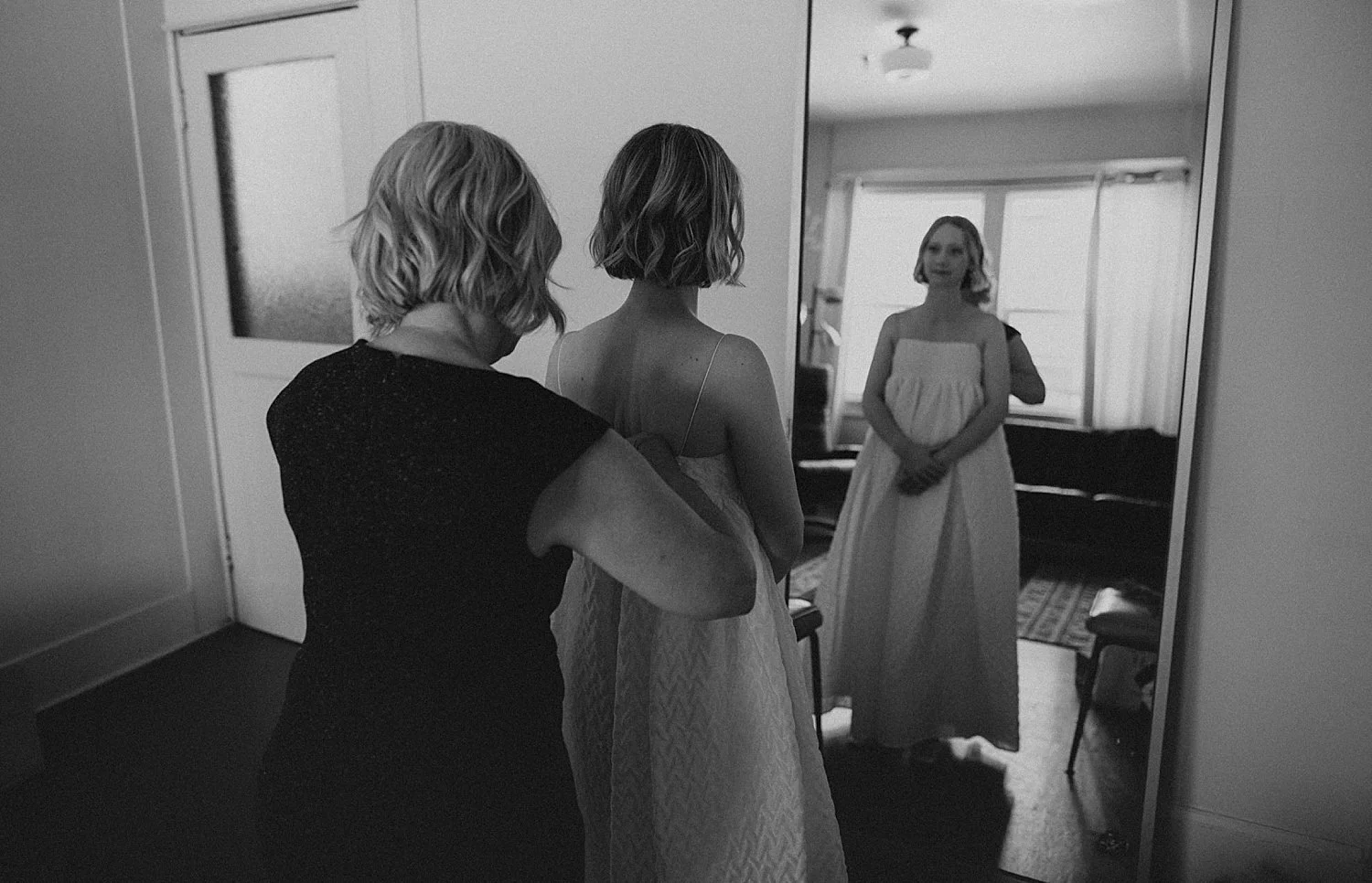 baker-building-modern-oregon-wedding_0007.jpg
