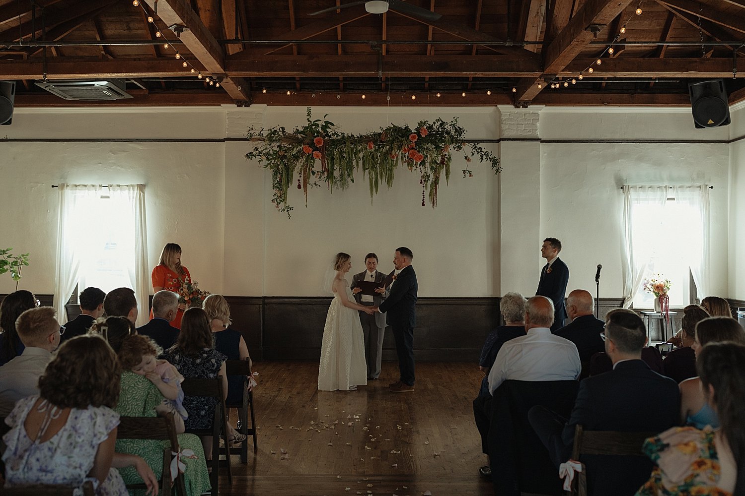 baker-building-modern-oregon-wedding_0025.jpg
